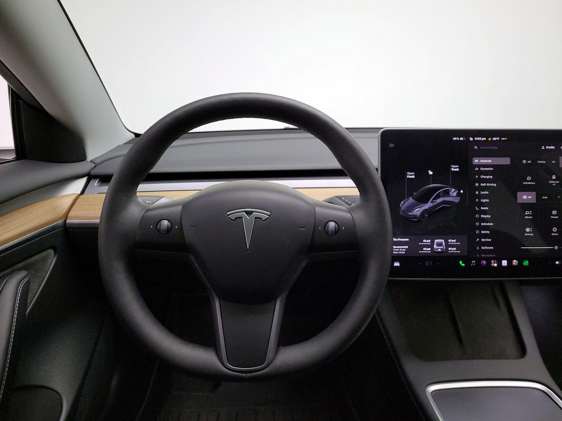 Thumbnail: 2023 Tesla Model 3 - 10