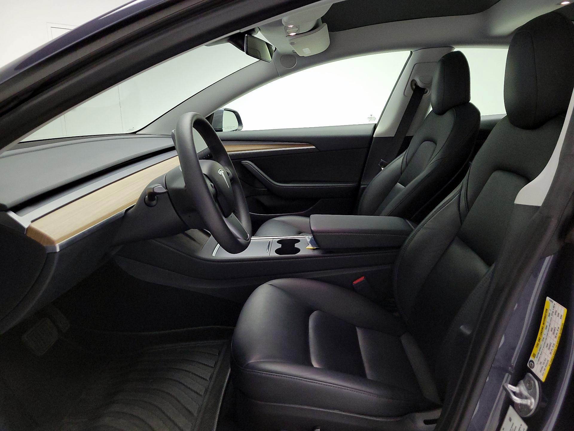 Thumbnail: 2023 Tesla Model 3 - 11