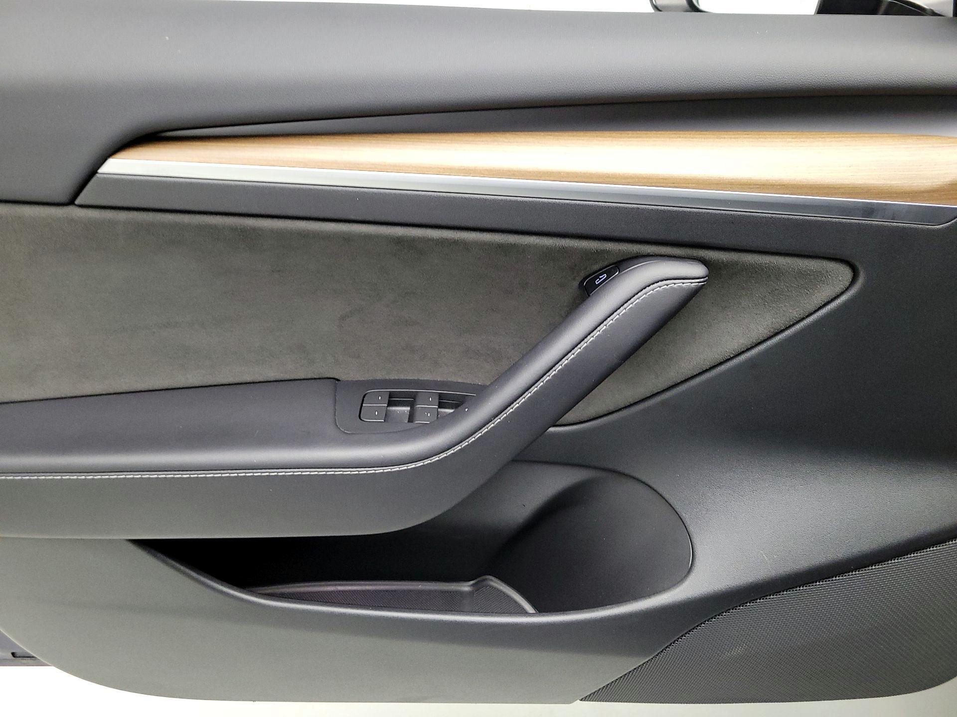 Thumbnail: 2023 Tesla Model 3 - 12