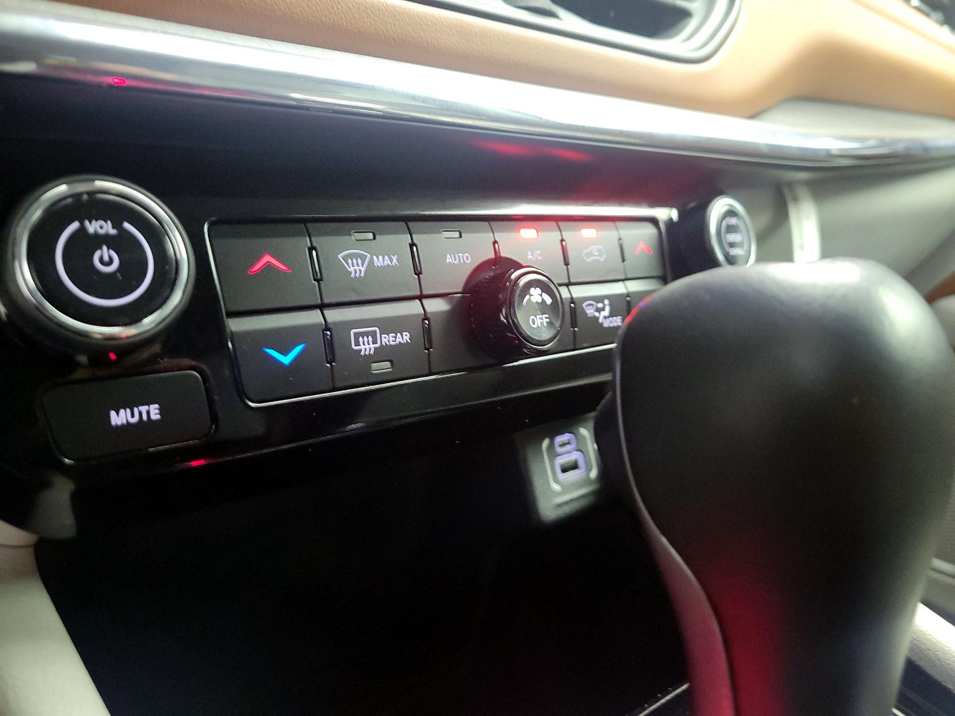 Thumbnail: 2022 Jeep Compass - 14