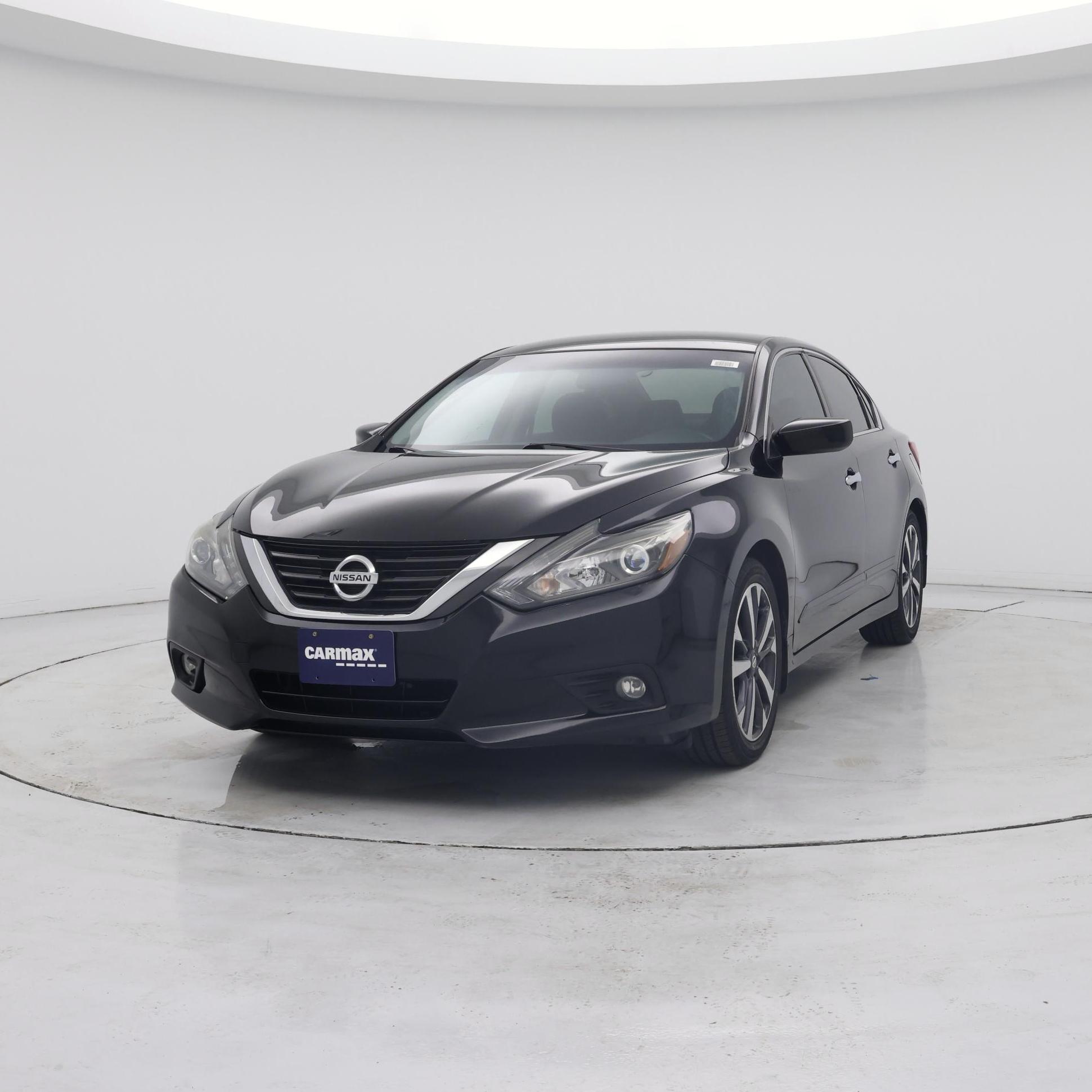 Thumbnail: 2016 Nissan Altima - 4