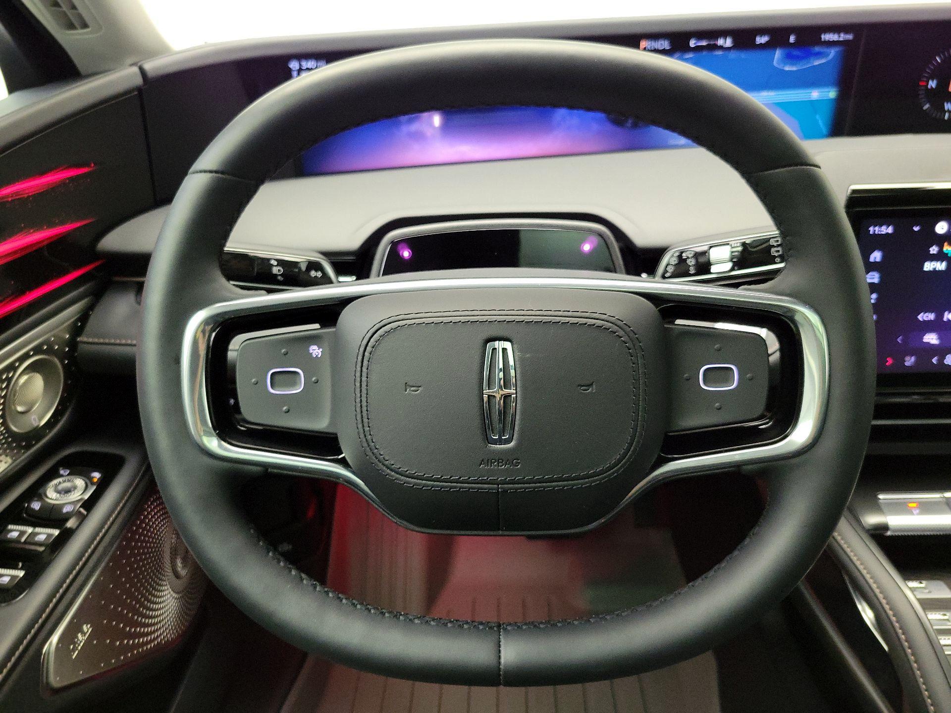 Thumbnail: 2026 Lincoln Nautilus - 10