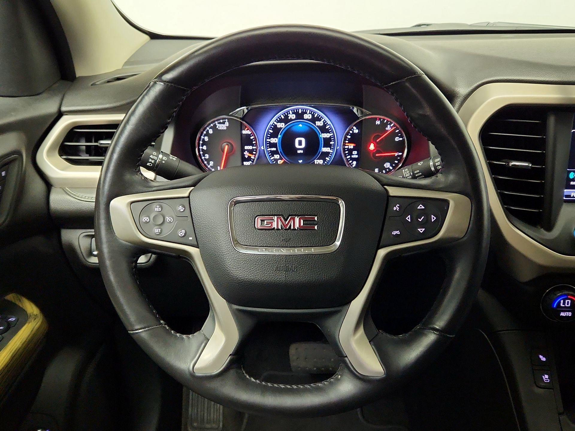 Thumbnail: 2017 GMC Acadia - 10