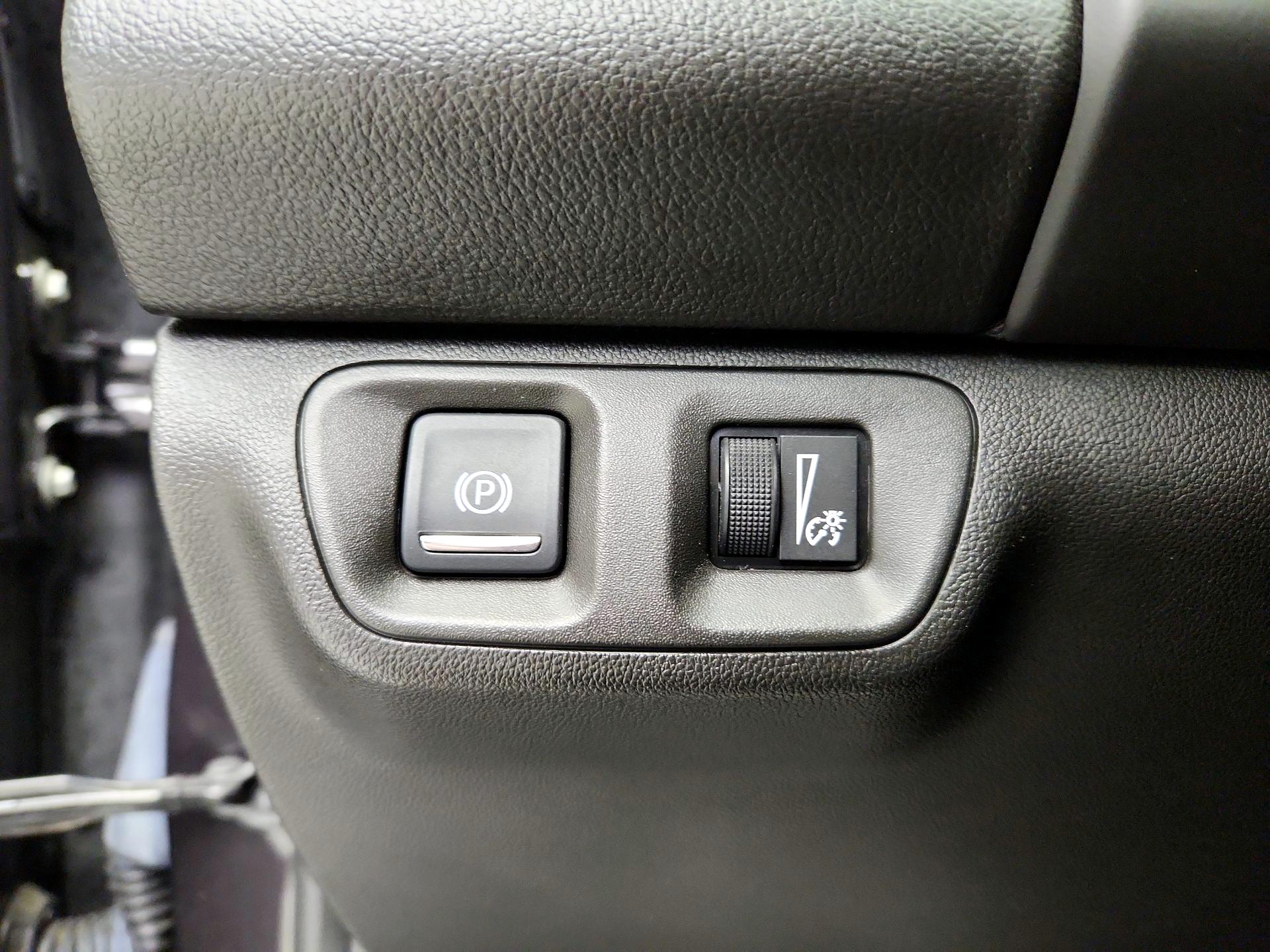 Thumbnail: 2017 GMC Acadia - 13