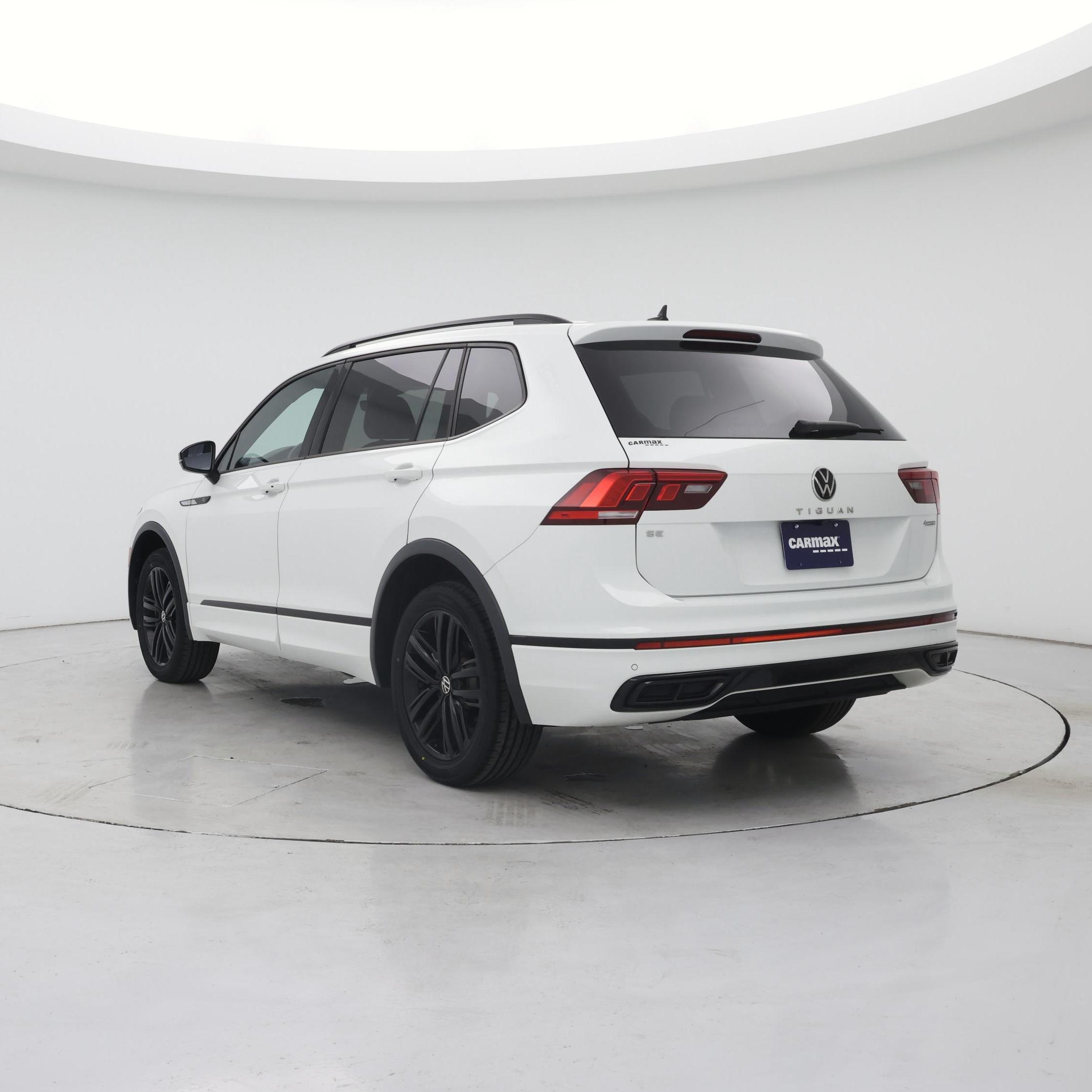 Thumbnail: 2022 Volkswagen Tiguan - 2