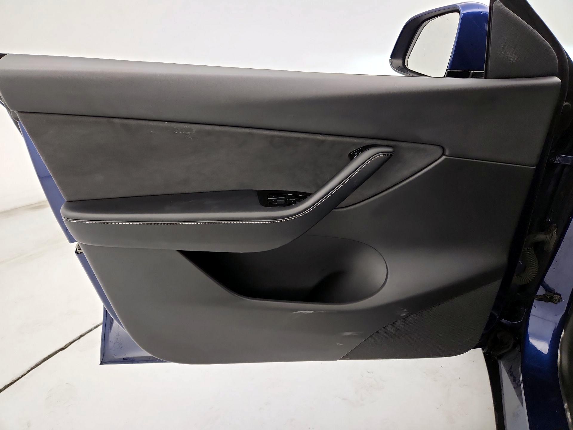 Thumbnail: 2020 Tesla Model Y - 12