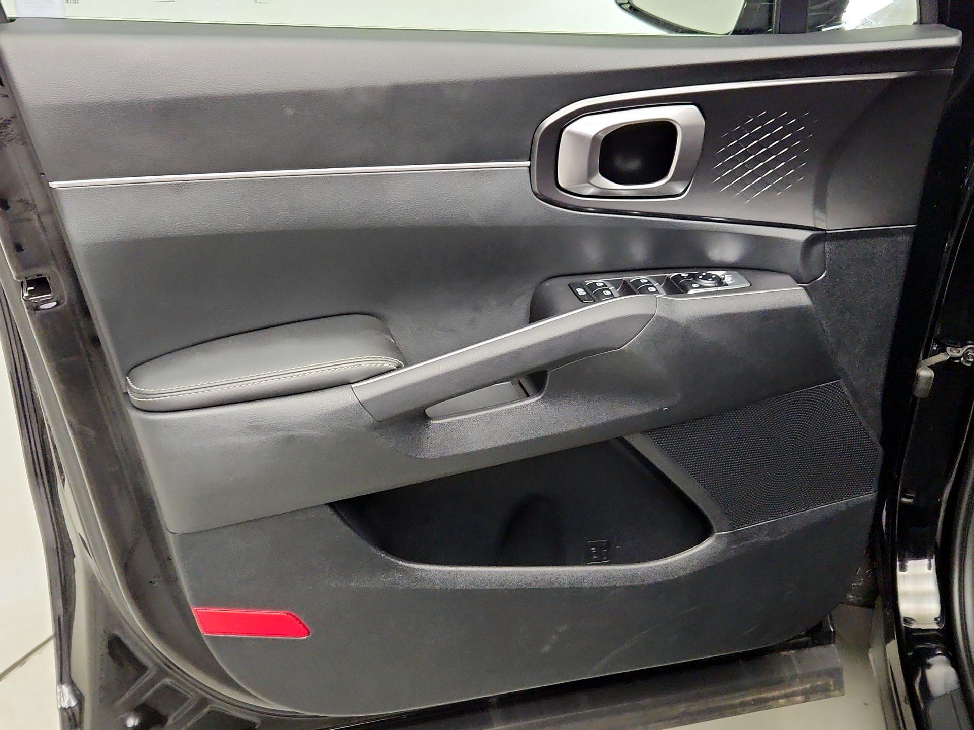 Thumbnail: 2025 Kia Sorento - 12