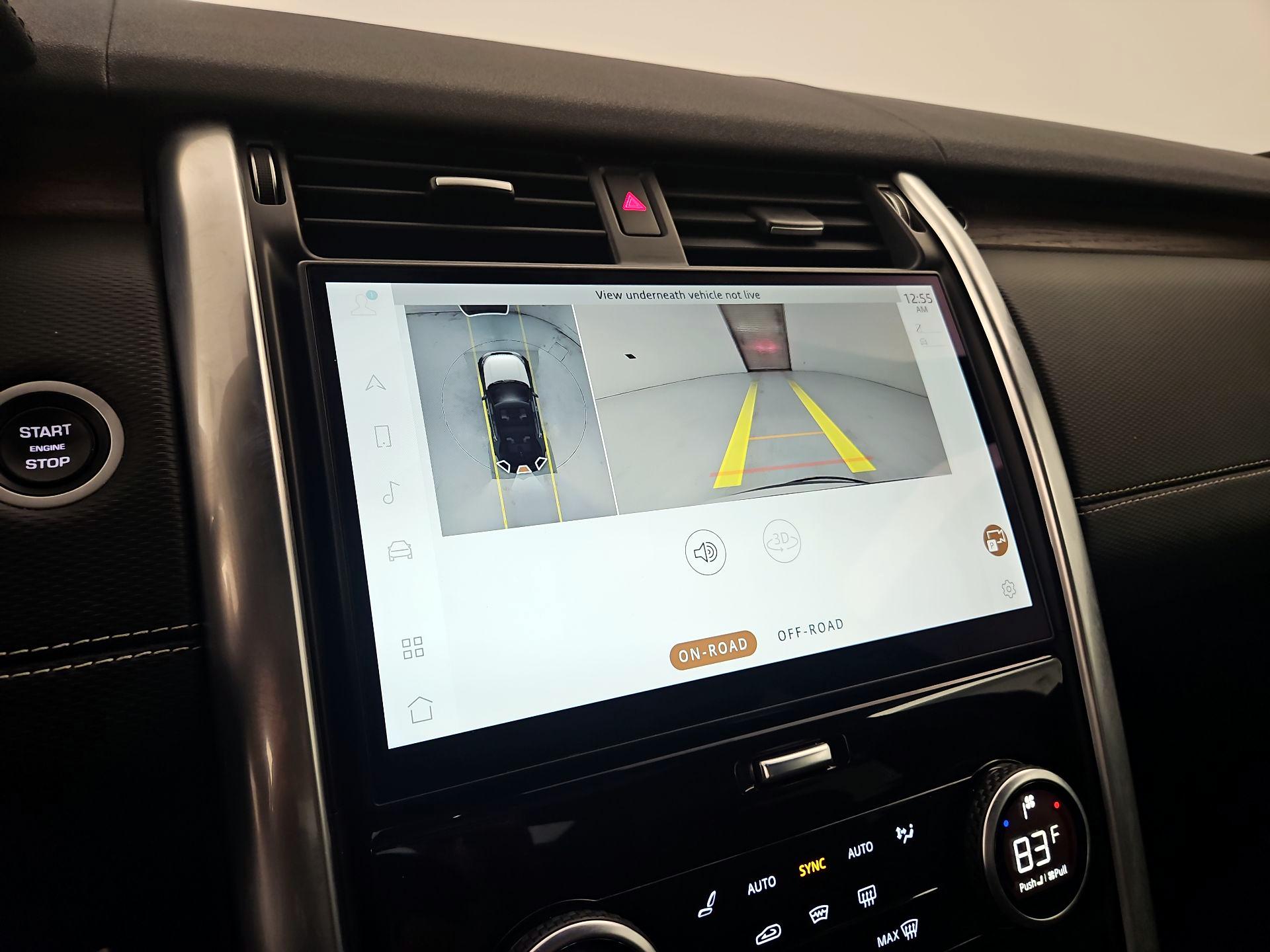 Thumbnail: 2021 Land Rover Discovery - 15