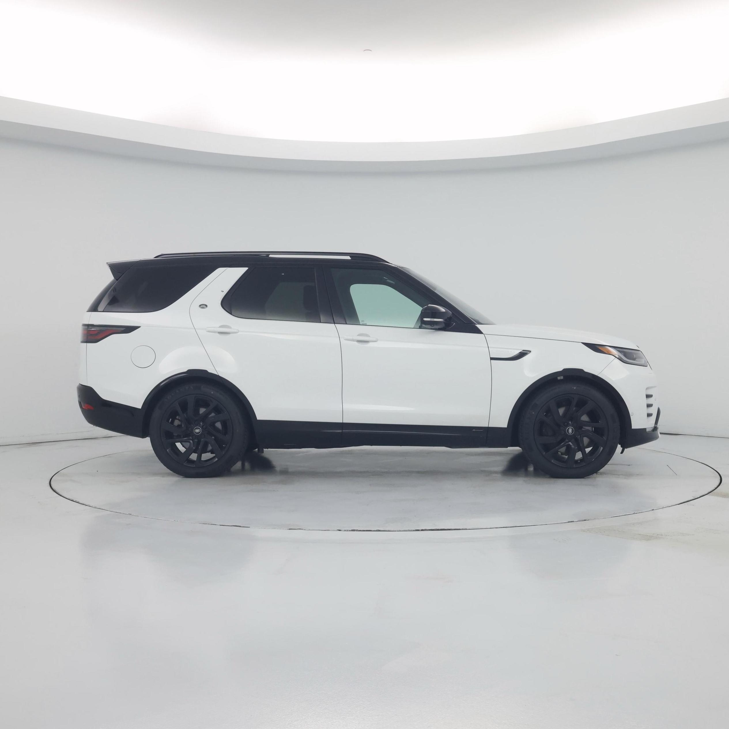 Thumbnail: 2021 Land Rover Discovery - 7