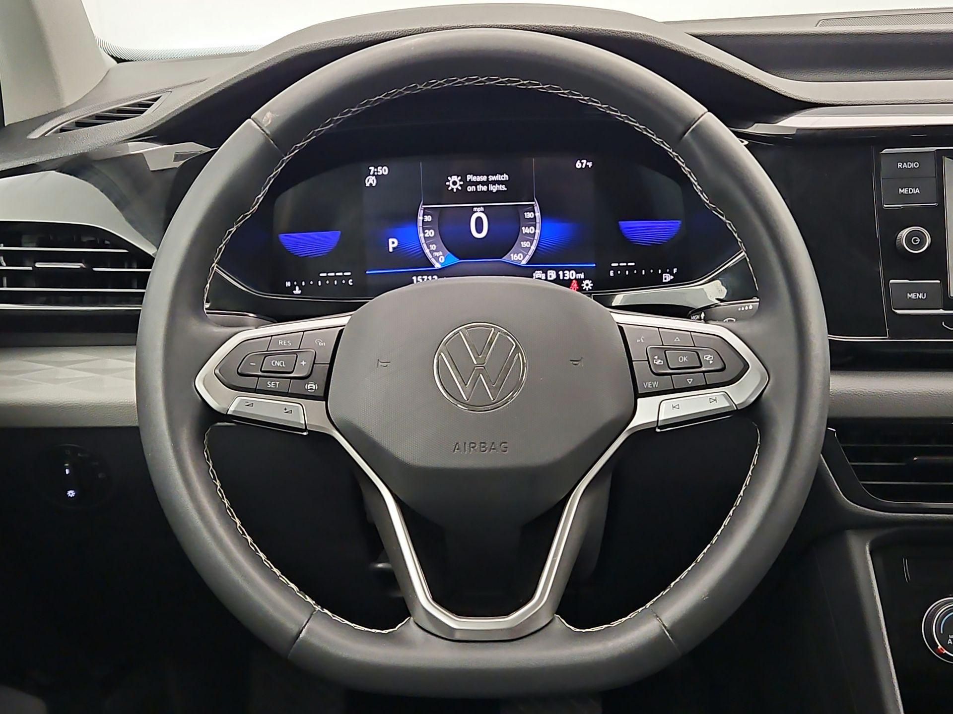 Thumbnail: 2023 Volkswagen Taos - 10