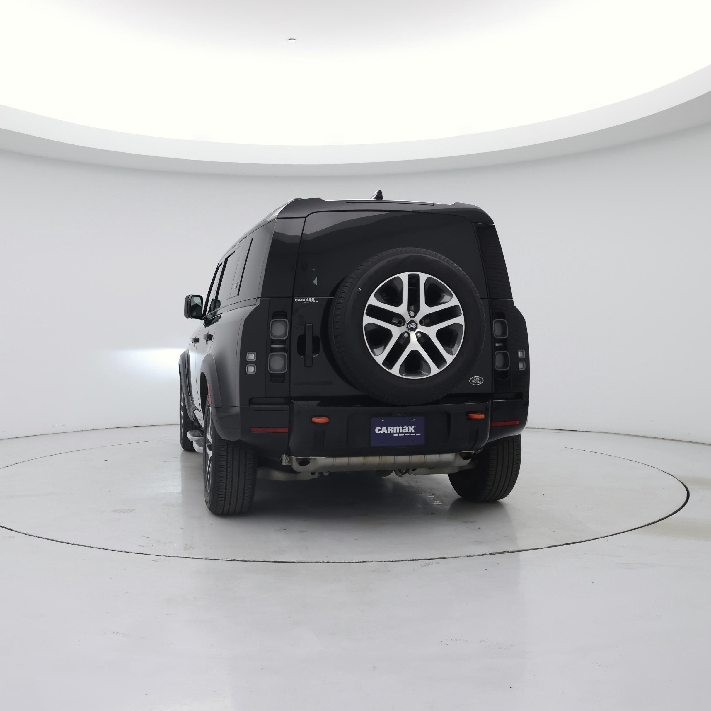 Thumbnail: 2023 Land Rover Defender - 6