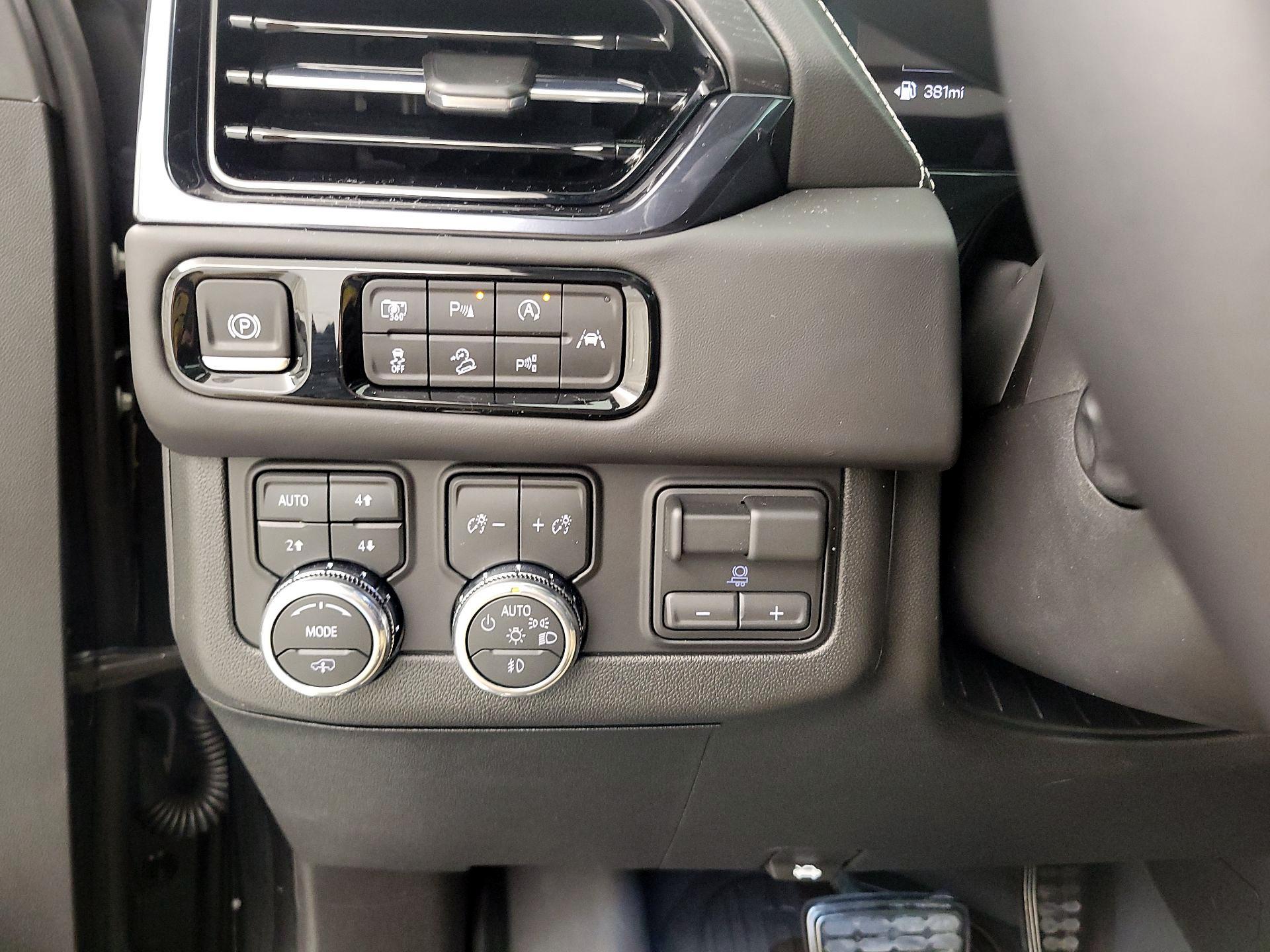 Thumbnail: 2026 GMC Yukon XL - 13