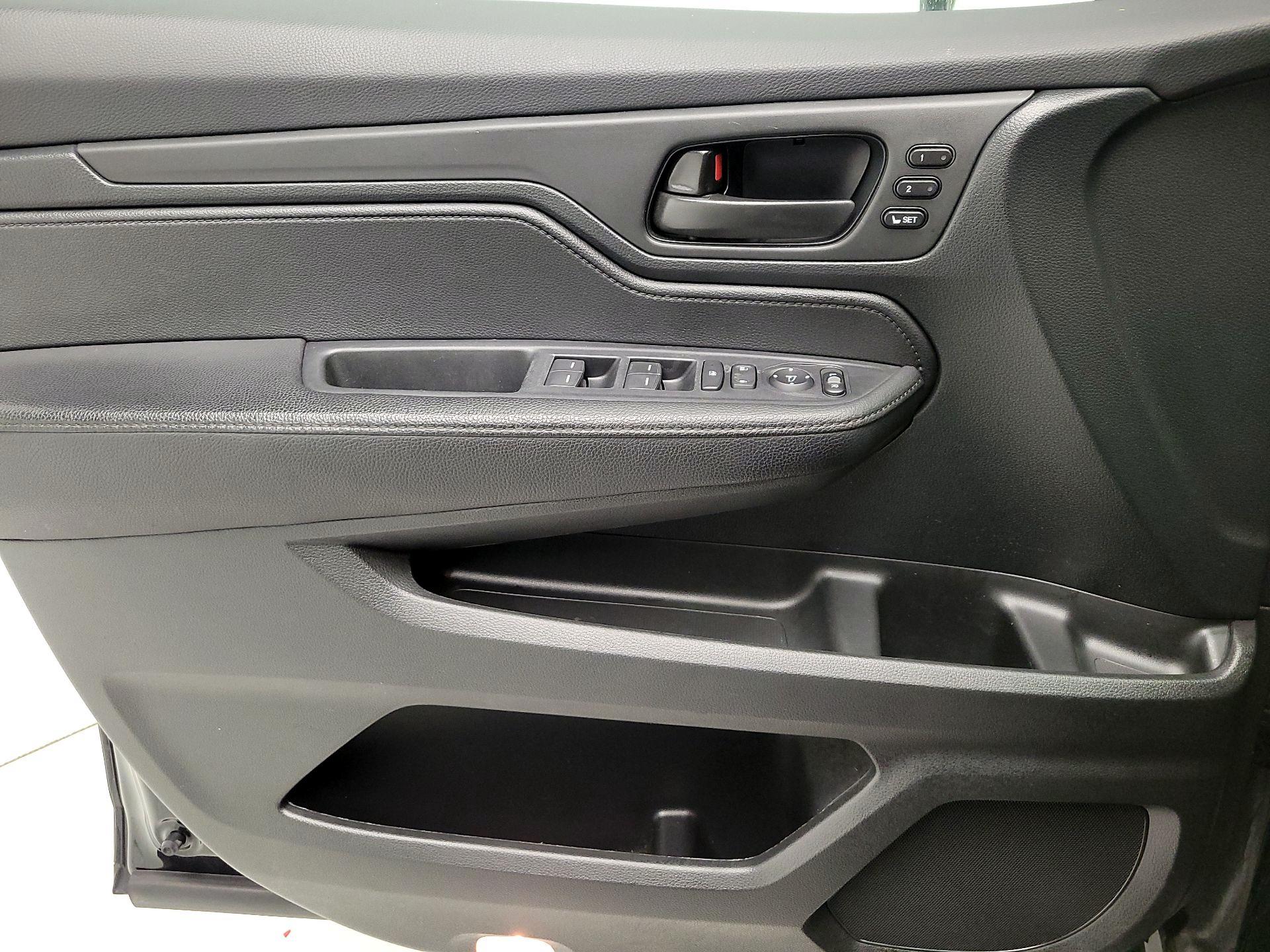 Thumbnail: 2022 Honda Odyssey - 12