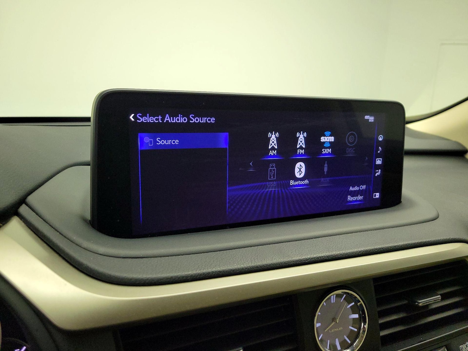 2022 Lexus RX Hybrid 450h - Photo 16