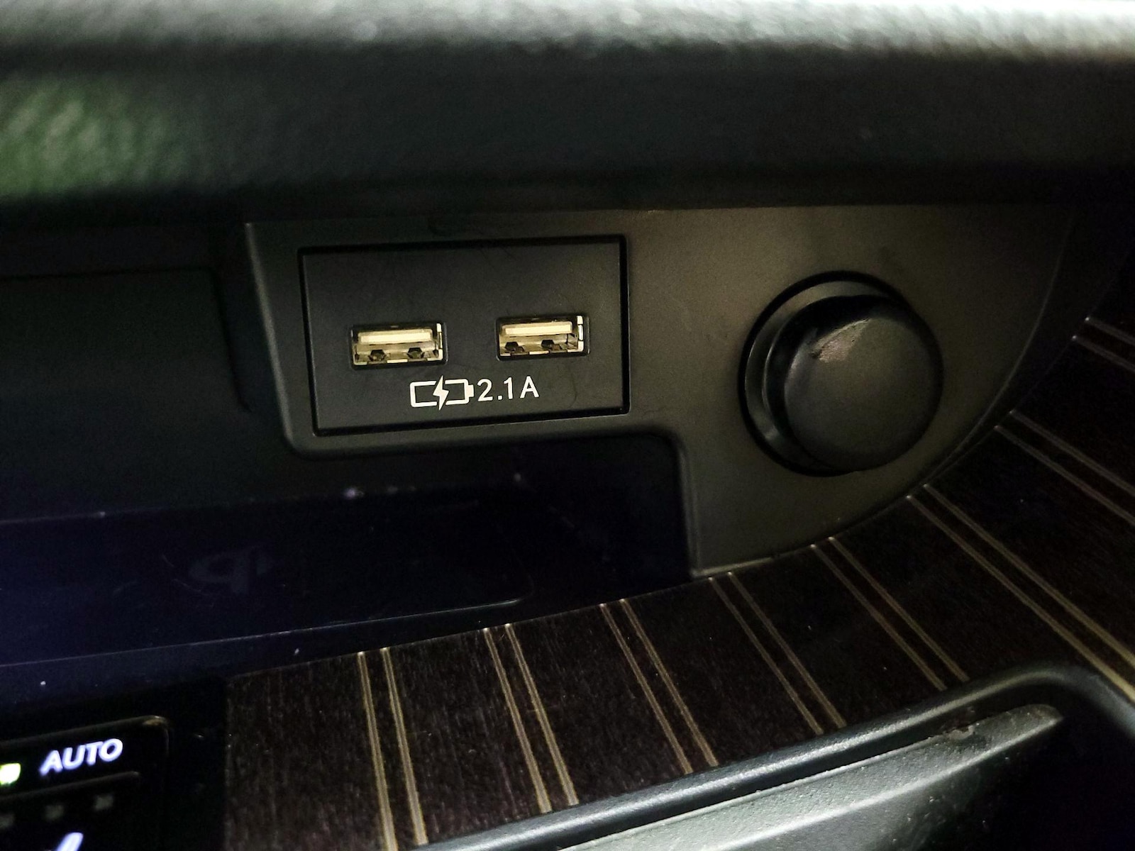2022 Lexus RX Hybrid 450h - Photo 19
