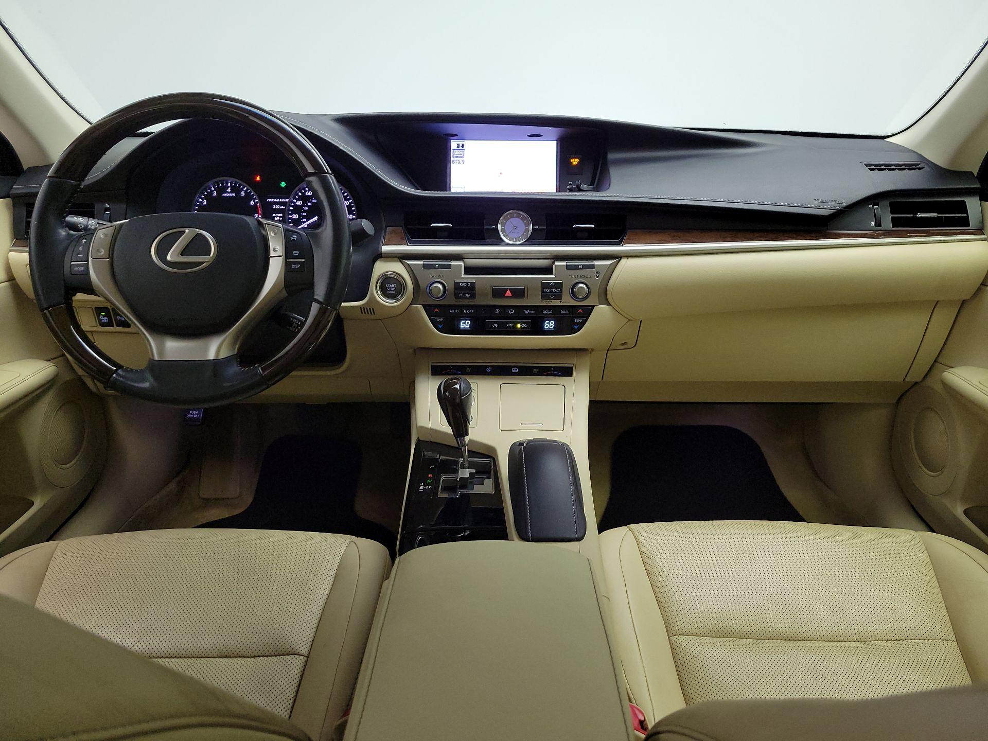 Thumbnail: 2014 Lexus ES - 9