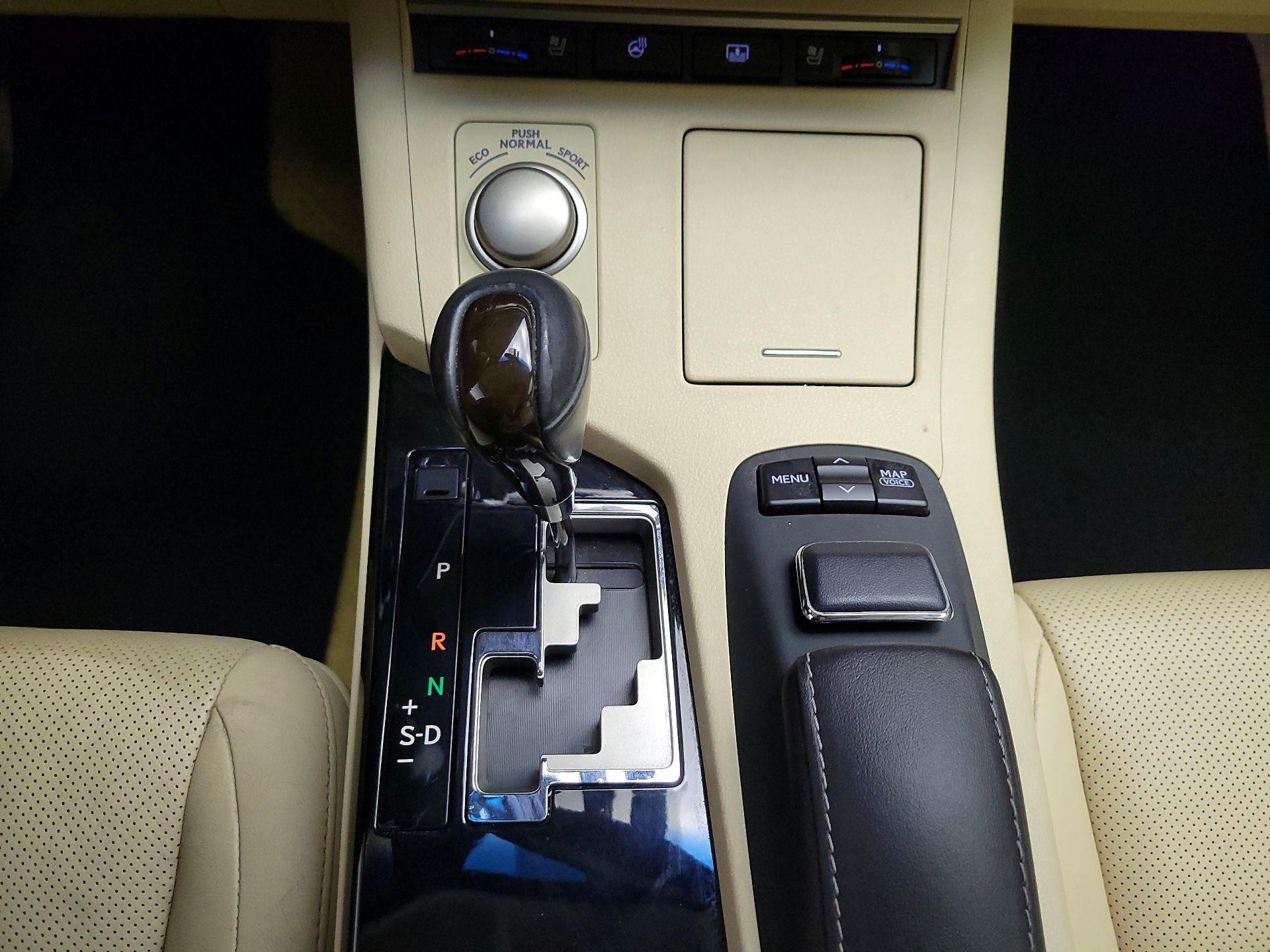 Thumbnail: 2014 Lexus ES - 17