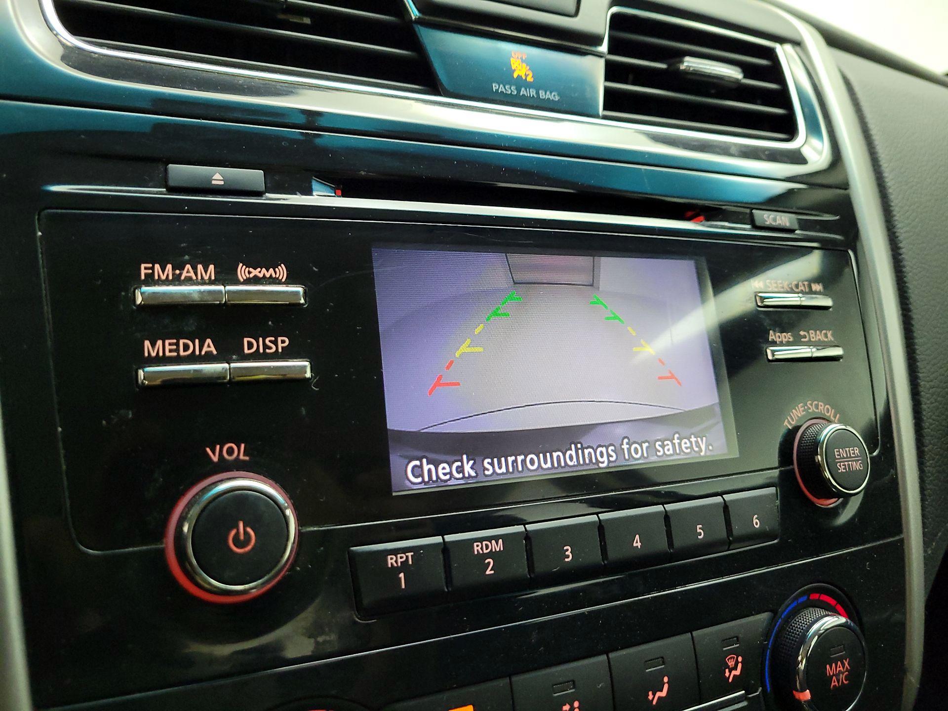 Thumbnail: 2015 Nissan Altima - 14