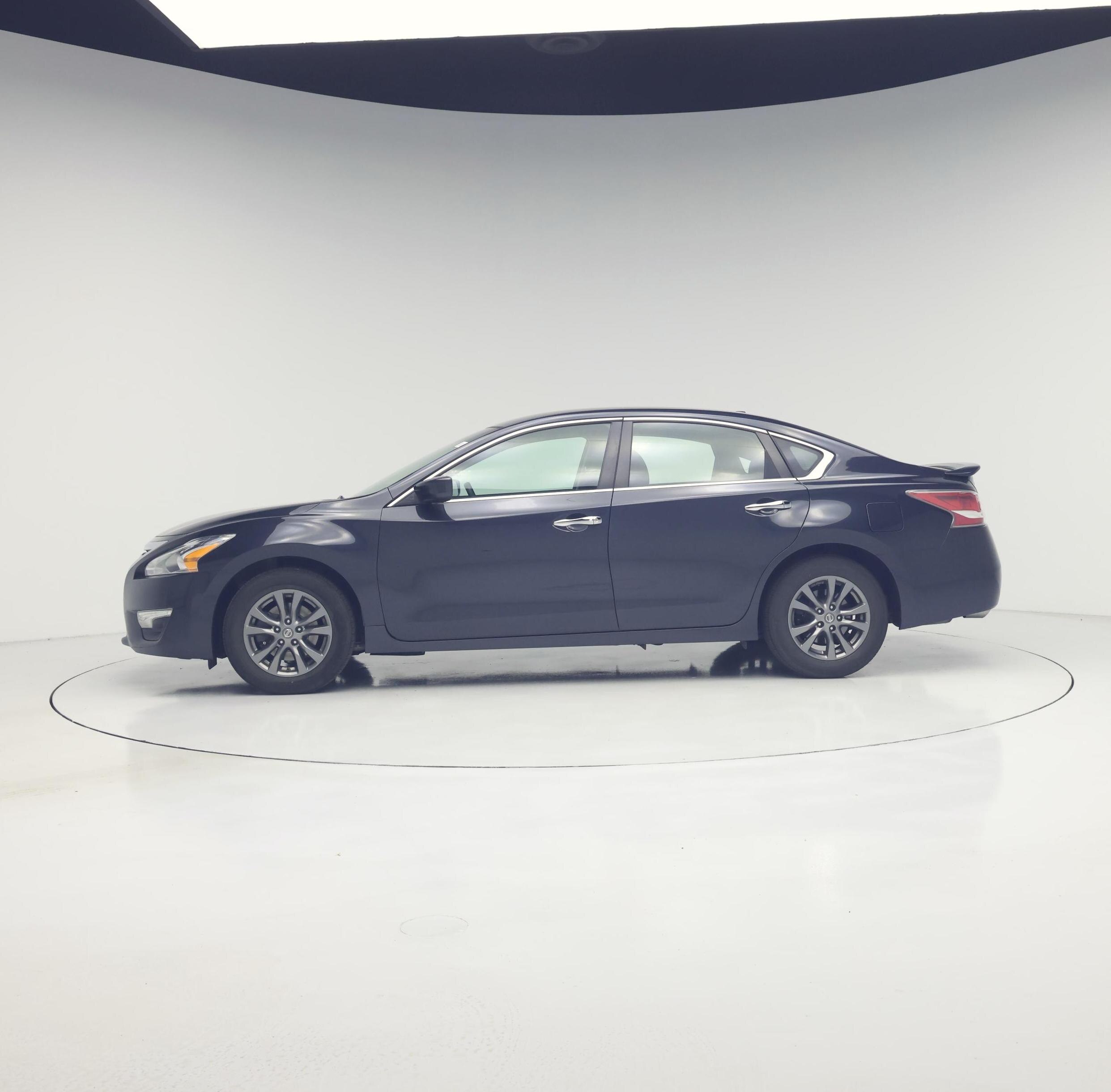 Thumbnail: 2015 Nissan Altima - 3