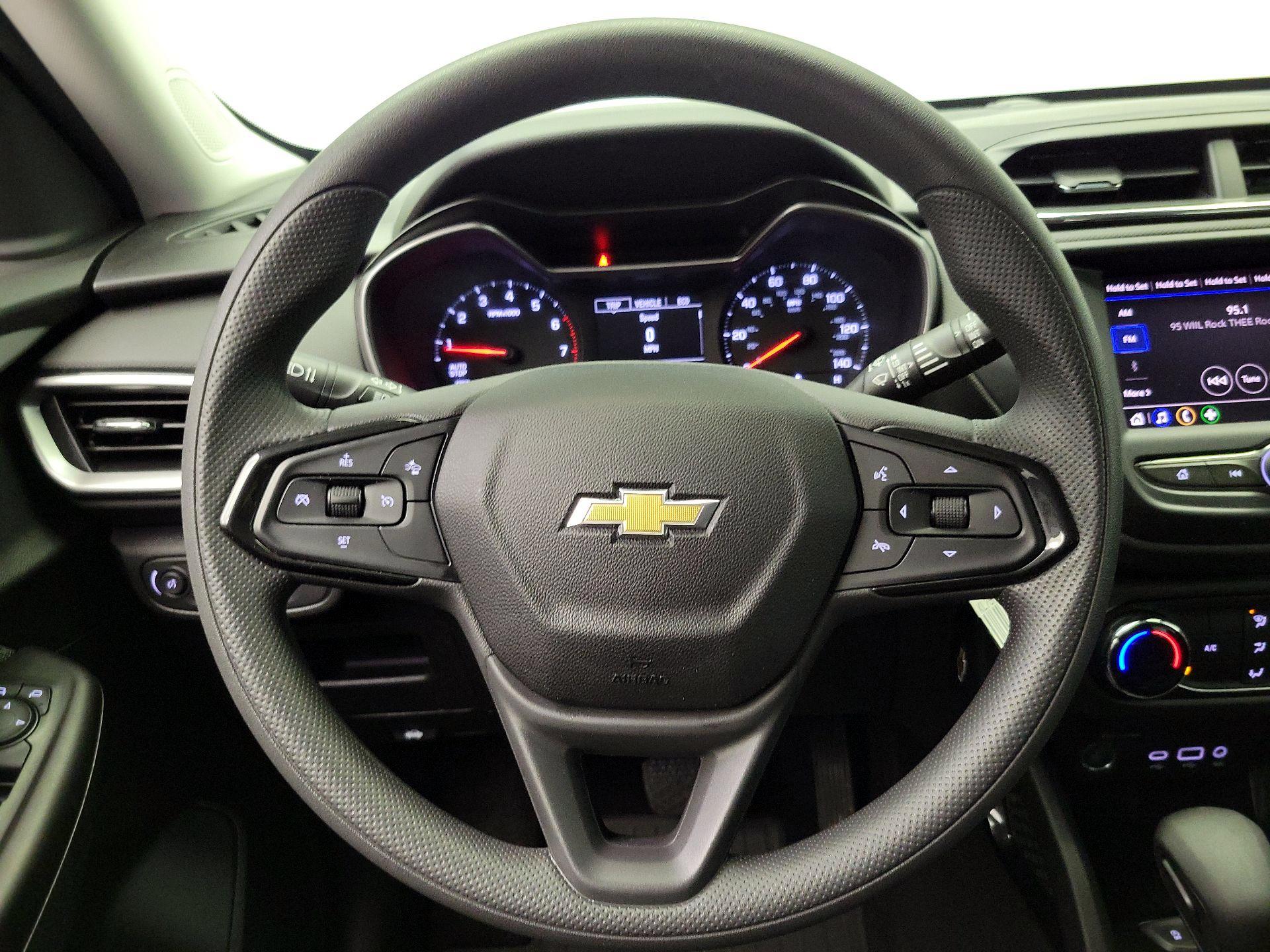 Thumbnail: 2021 Chevrolet TrailBlazer - 10