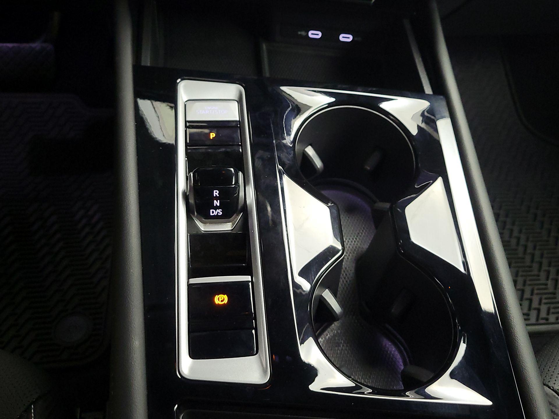 Thumbnail: 2024 Volkswagen Atlas - 17