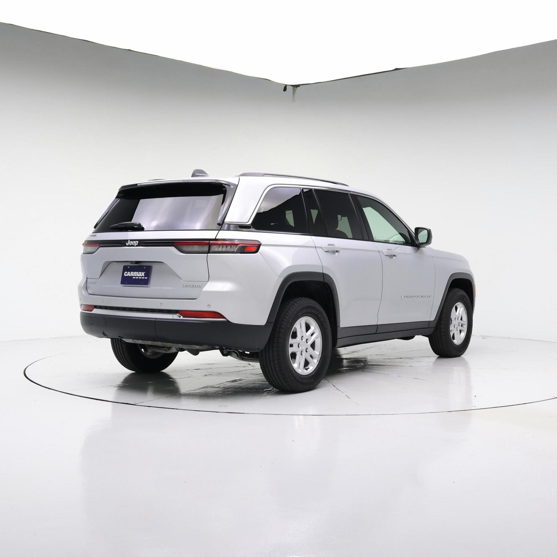 Thumbnail: 2025 Jeep Grand Cherokee - 8