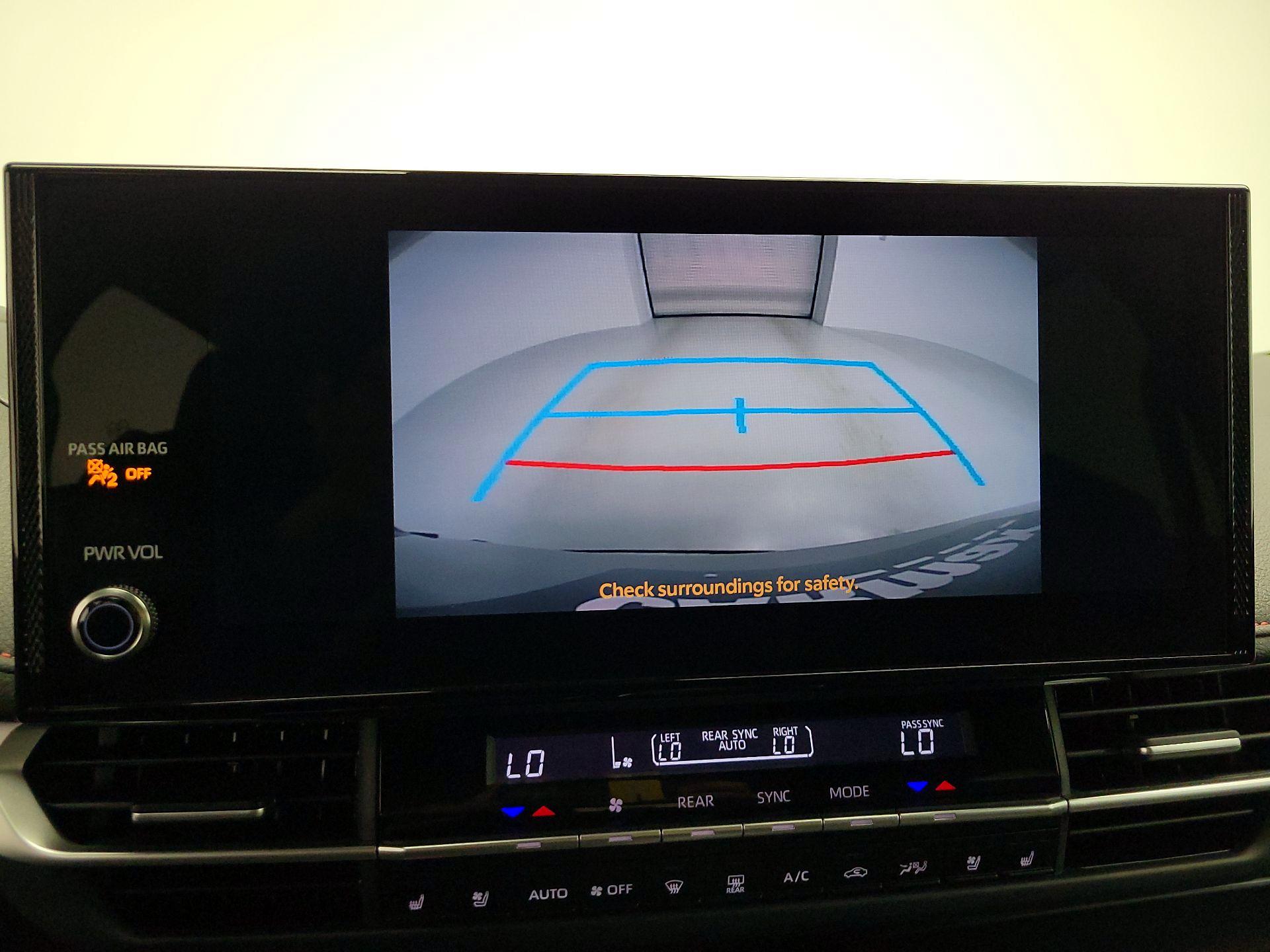 Thumbnail: 2025 Toyota Sienna - 14
