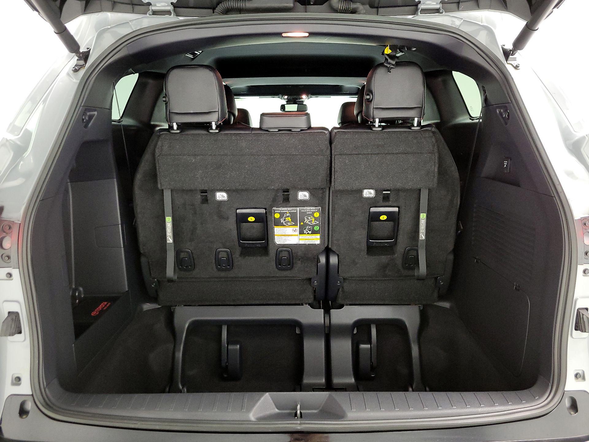 Thumbnail: 2025 Toyota Sienna - 19