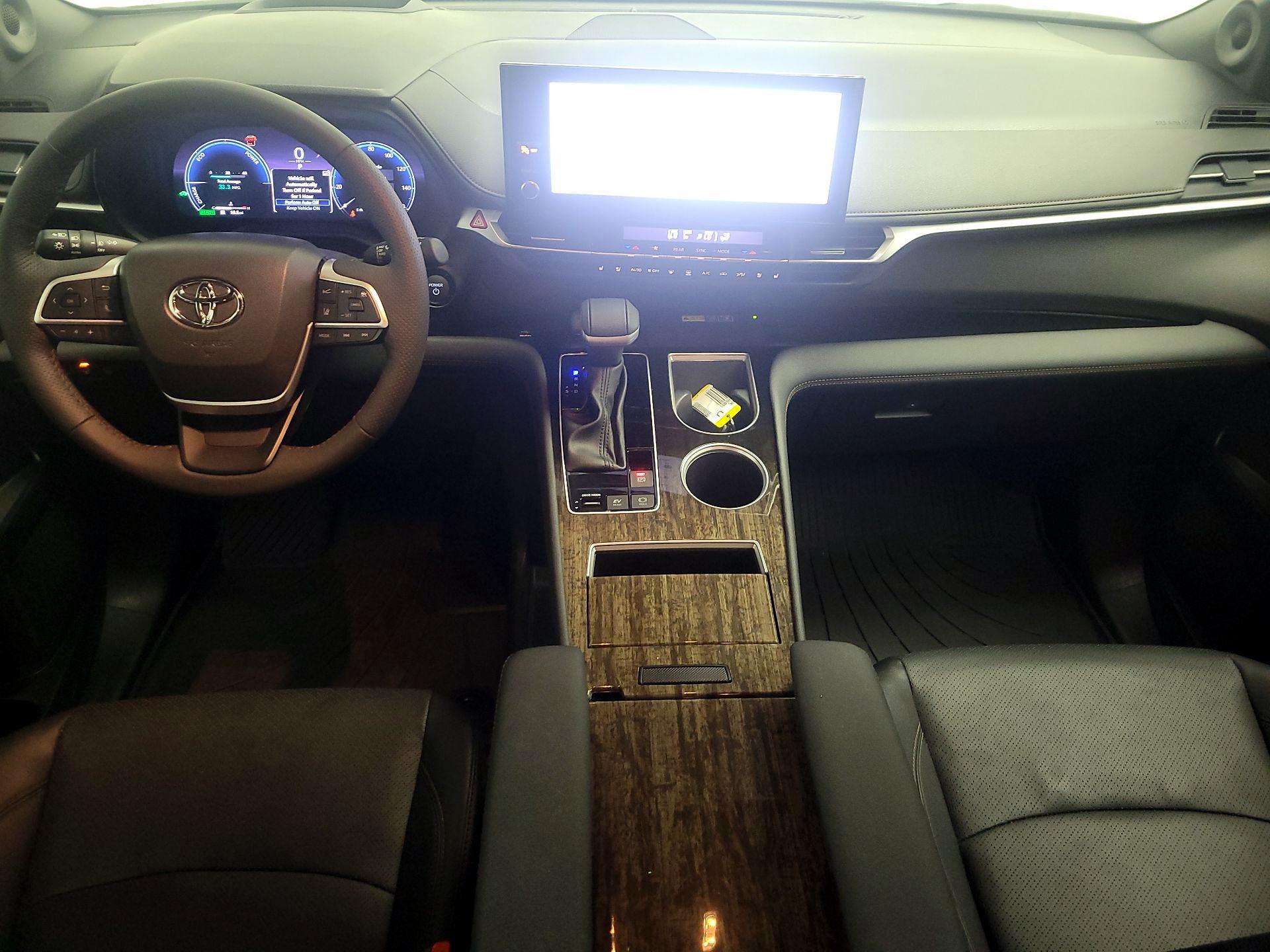 Thumbnail: 2025 Toyota Sienna - 9