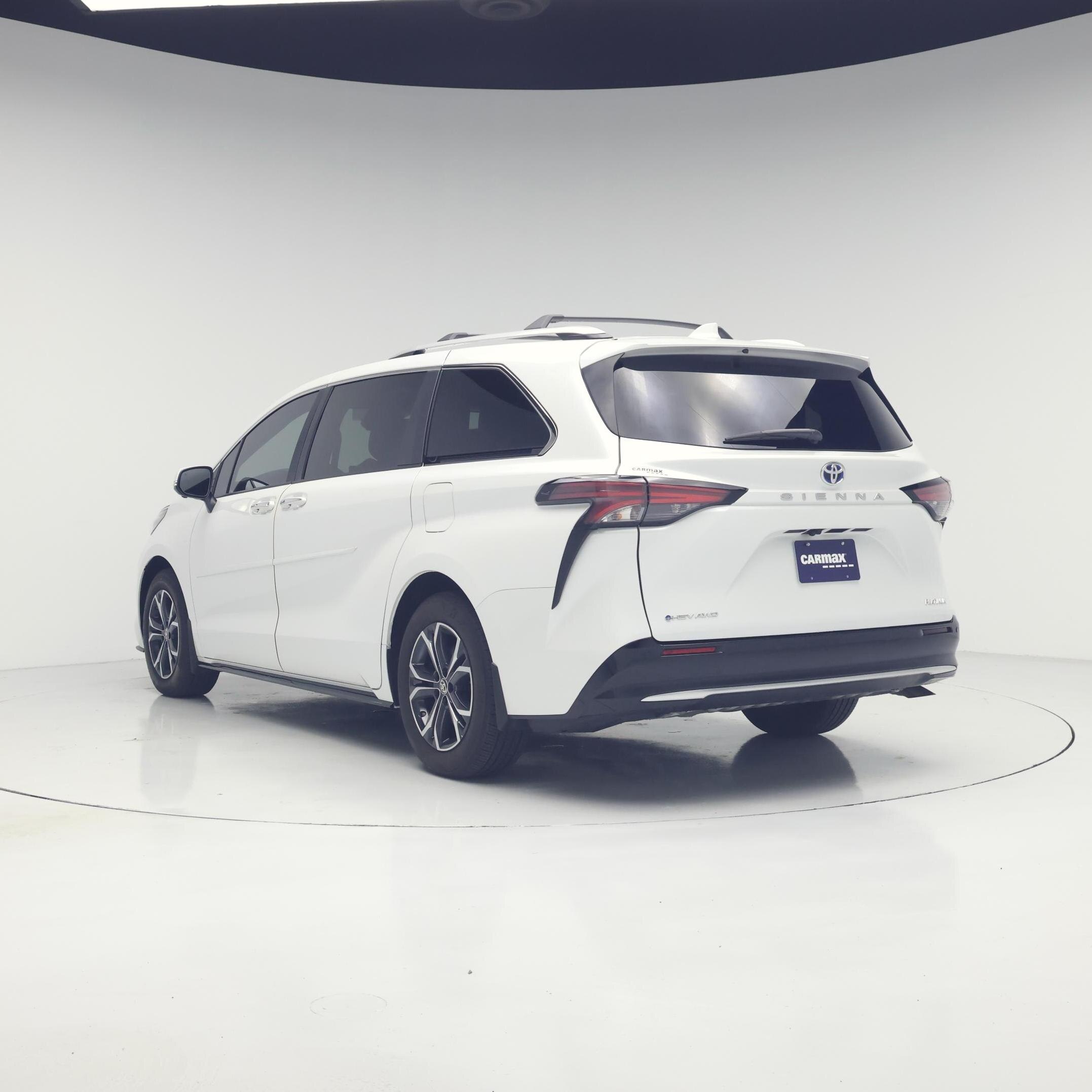 Thumbnail: 2025 Toyota Sienna - 2