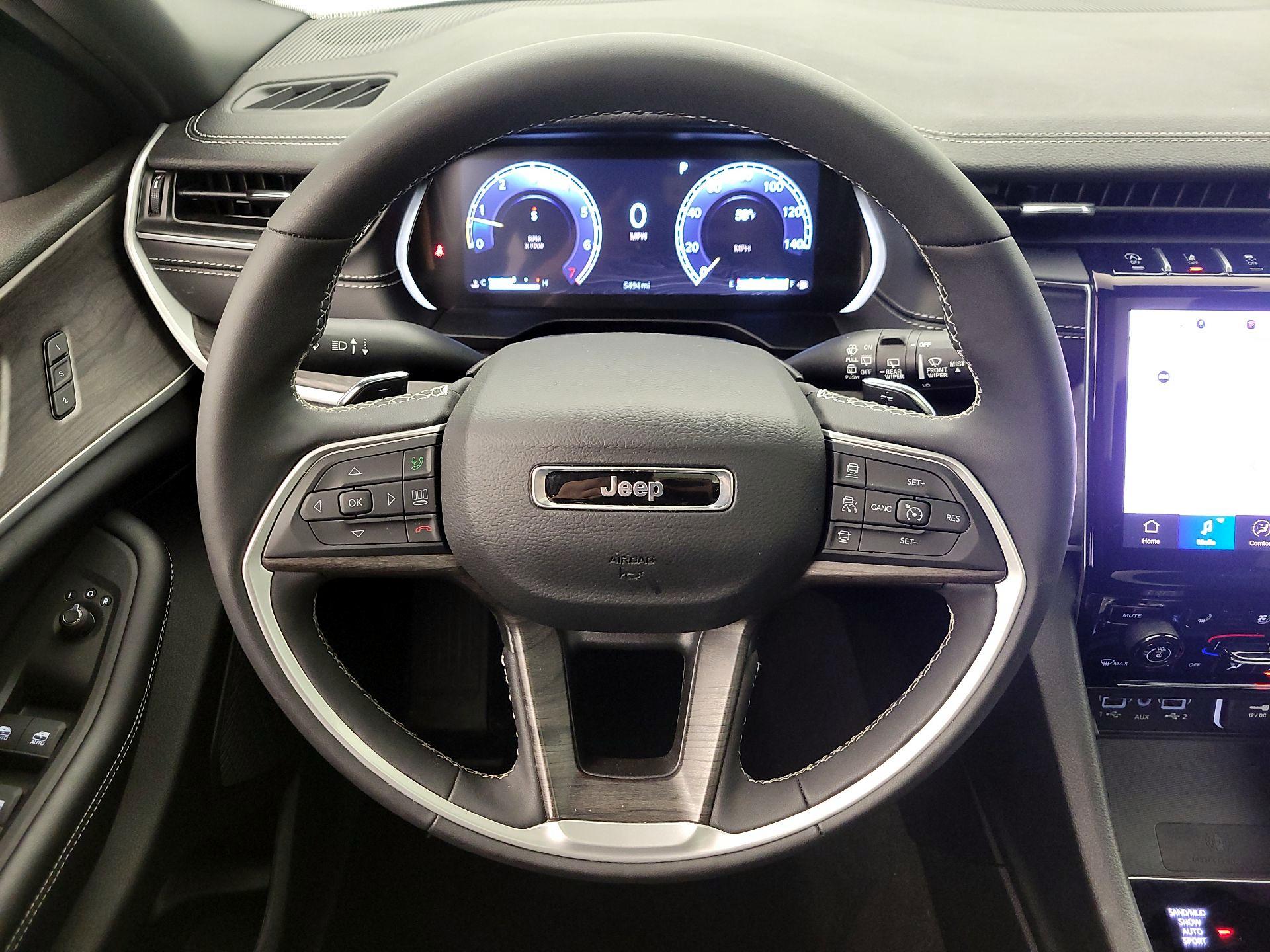 Thumbnail: 2025 Jeep Grand Cherokee - 10