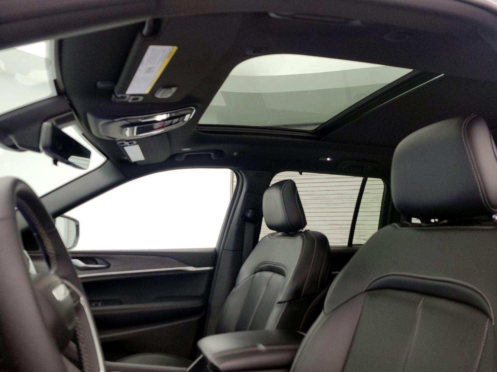 Thumbnail: 2025 Jeep Grand Cherokee - 20