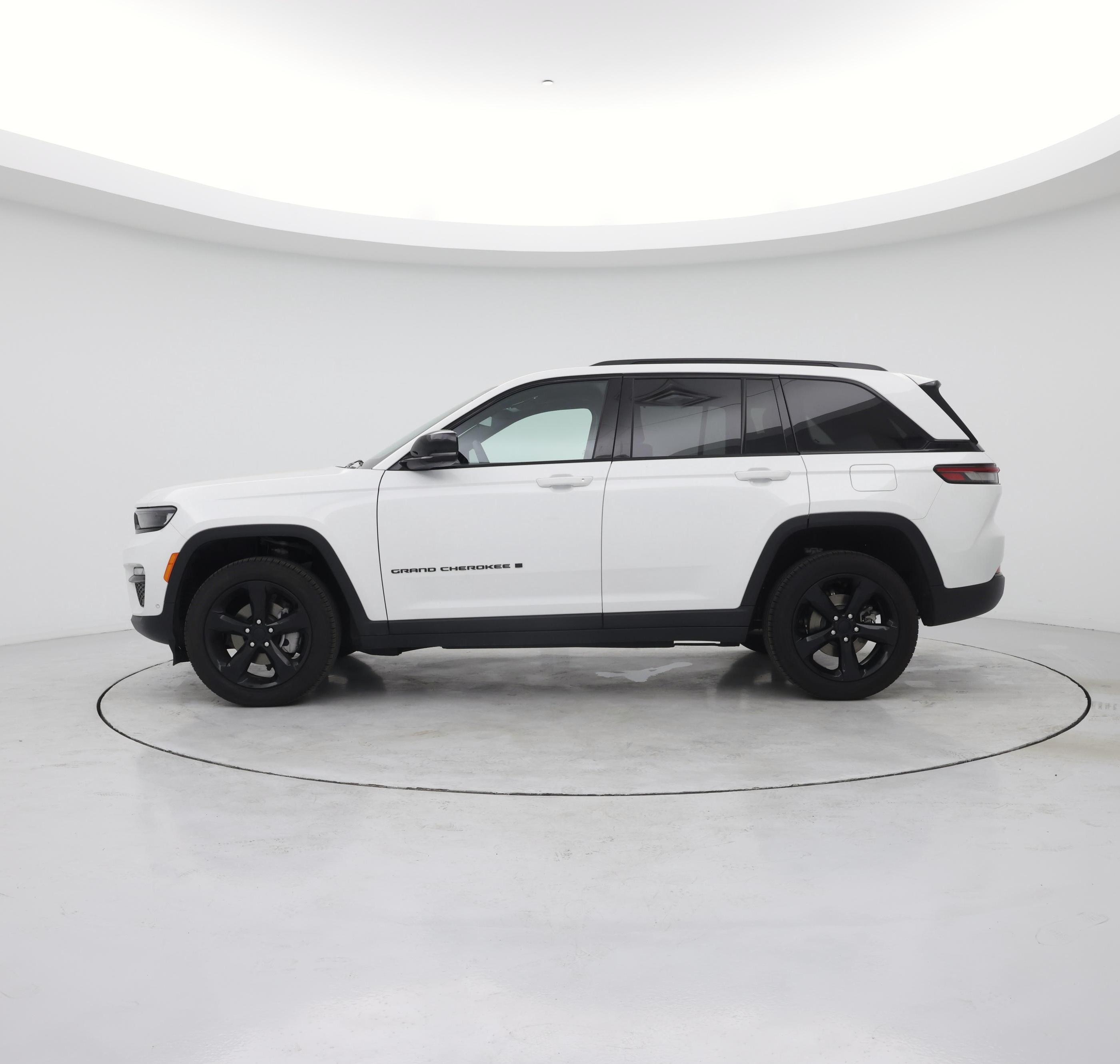 Thumbnail: 2025 Jeep Grand Cherokee - 3