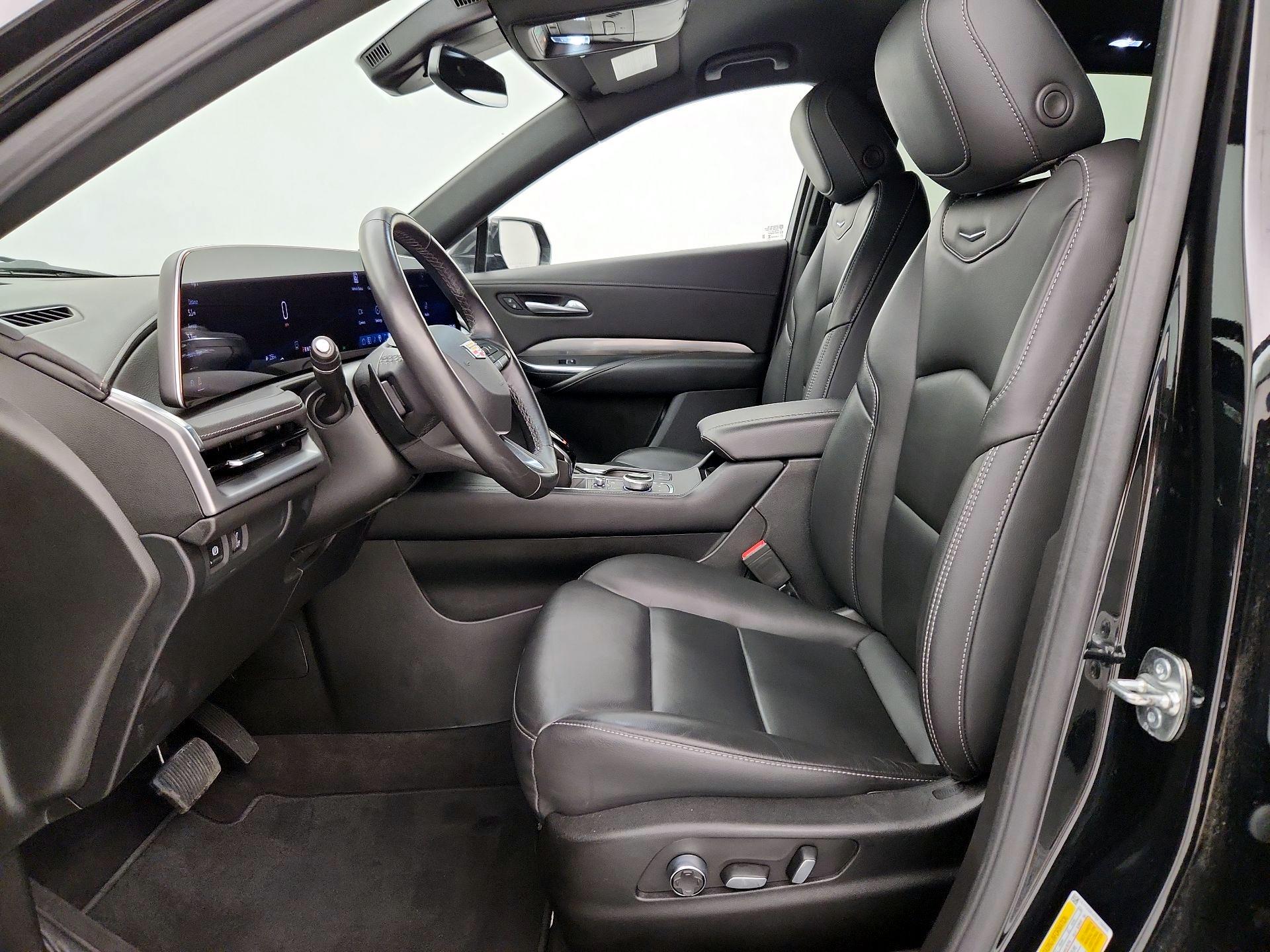 Thumbnail: 2025 Cadillac XT4 - 11