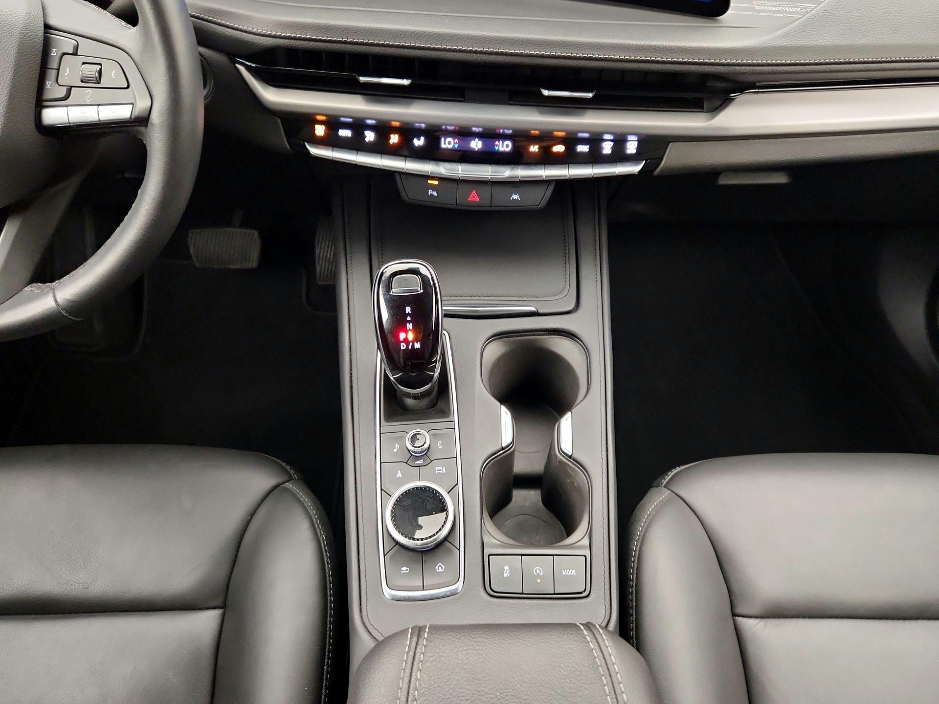 Thumbnail: 2025 Cadillac XT4 - 17
