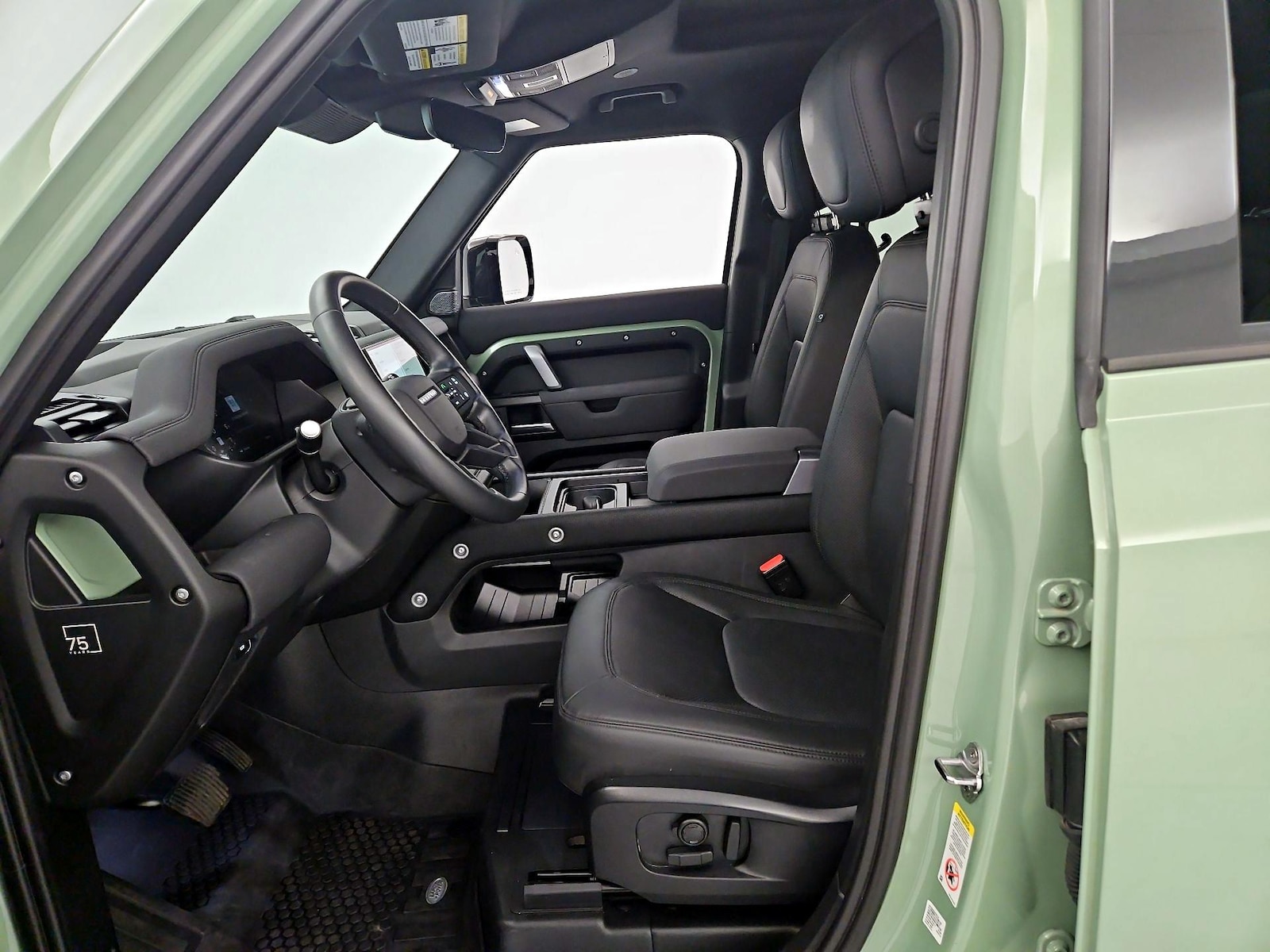 2023 Land Rover Defender 75th Edition - Photo 12