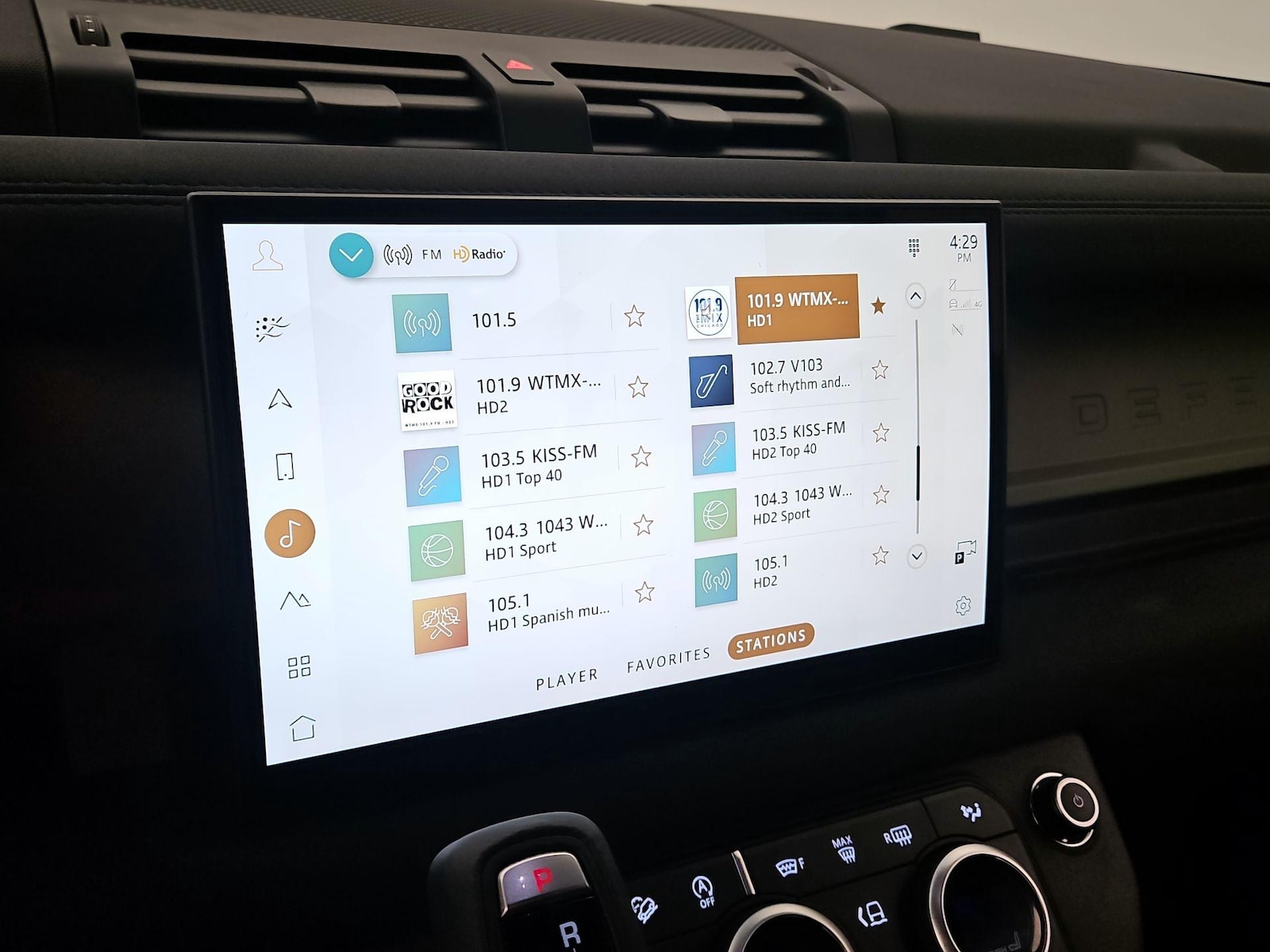 2023 Land Rover Defender 75th Edition - Photo 16