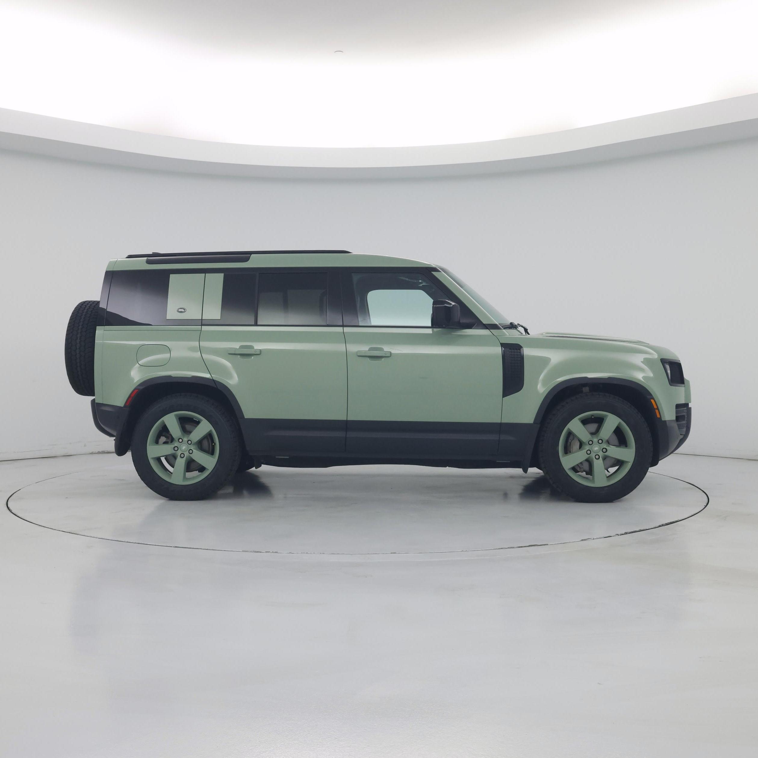 Thumbnail: 2023 Land Rover Defender - 7