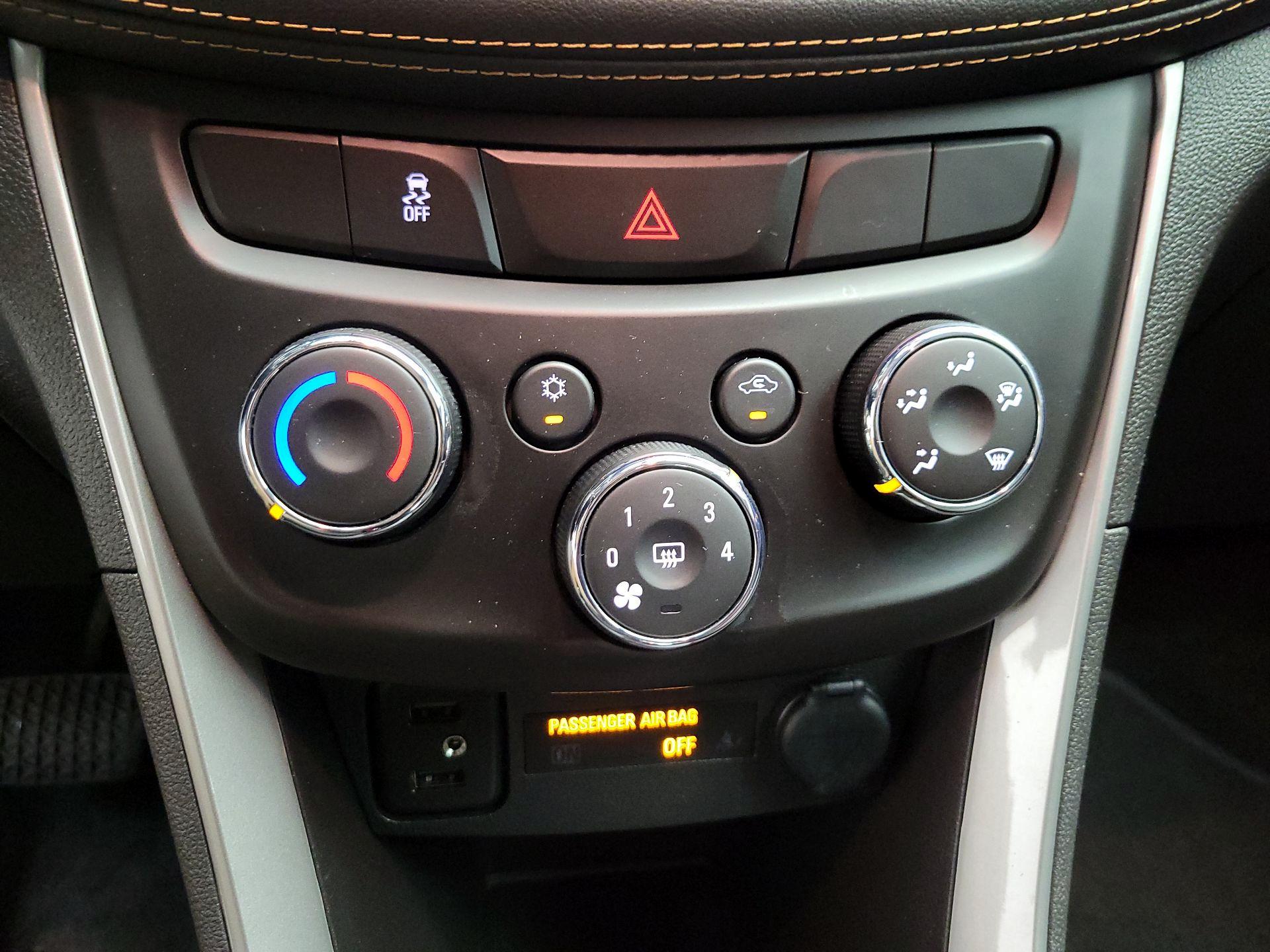 Thumbnail: 2020 Chevrolet Trax - 16