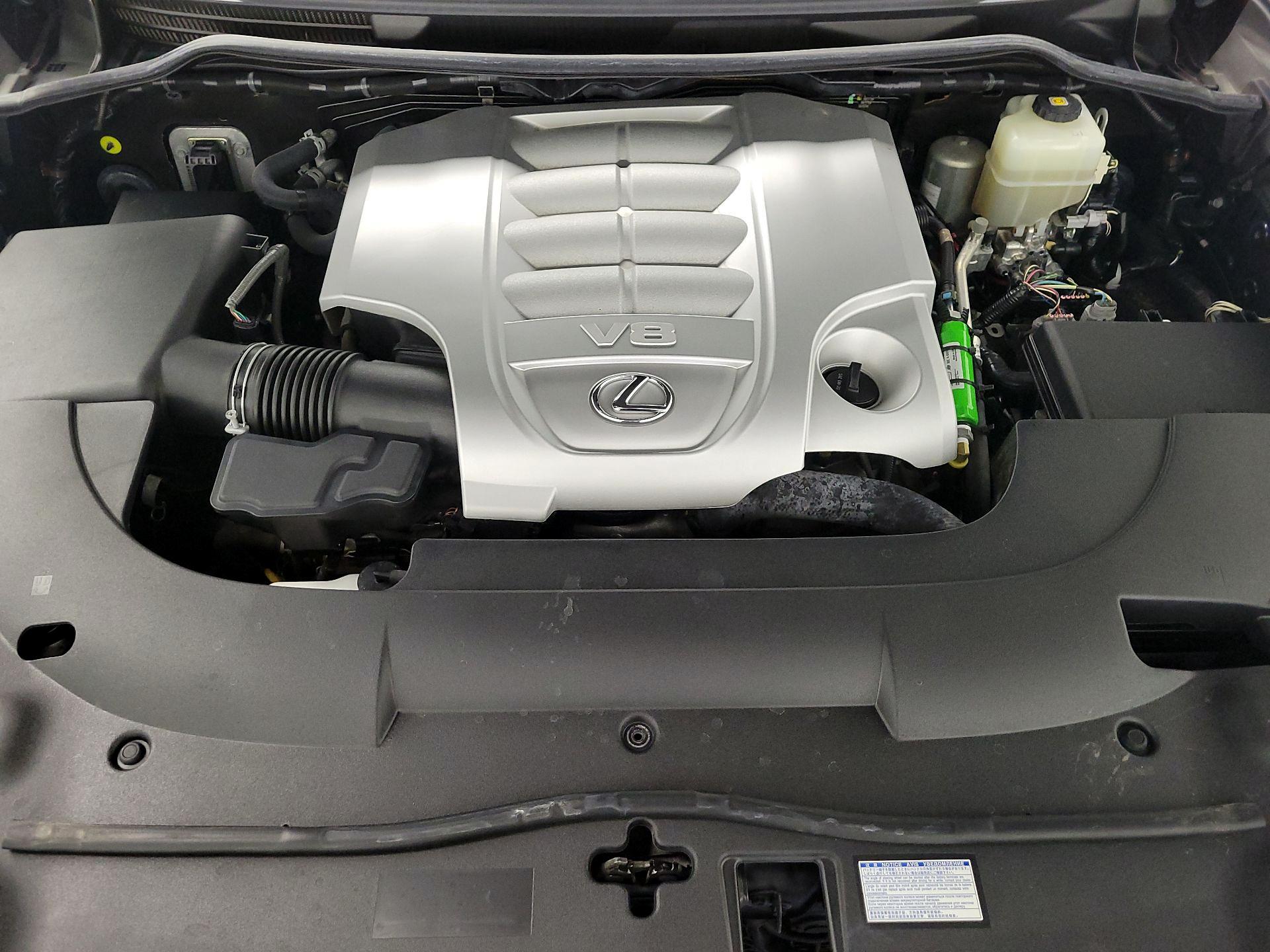 Thumbnail: 2019 Lexus LX - 17