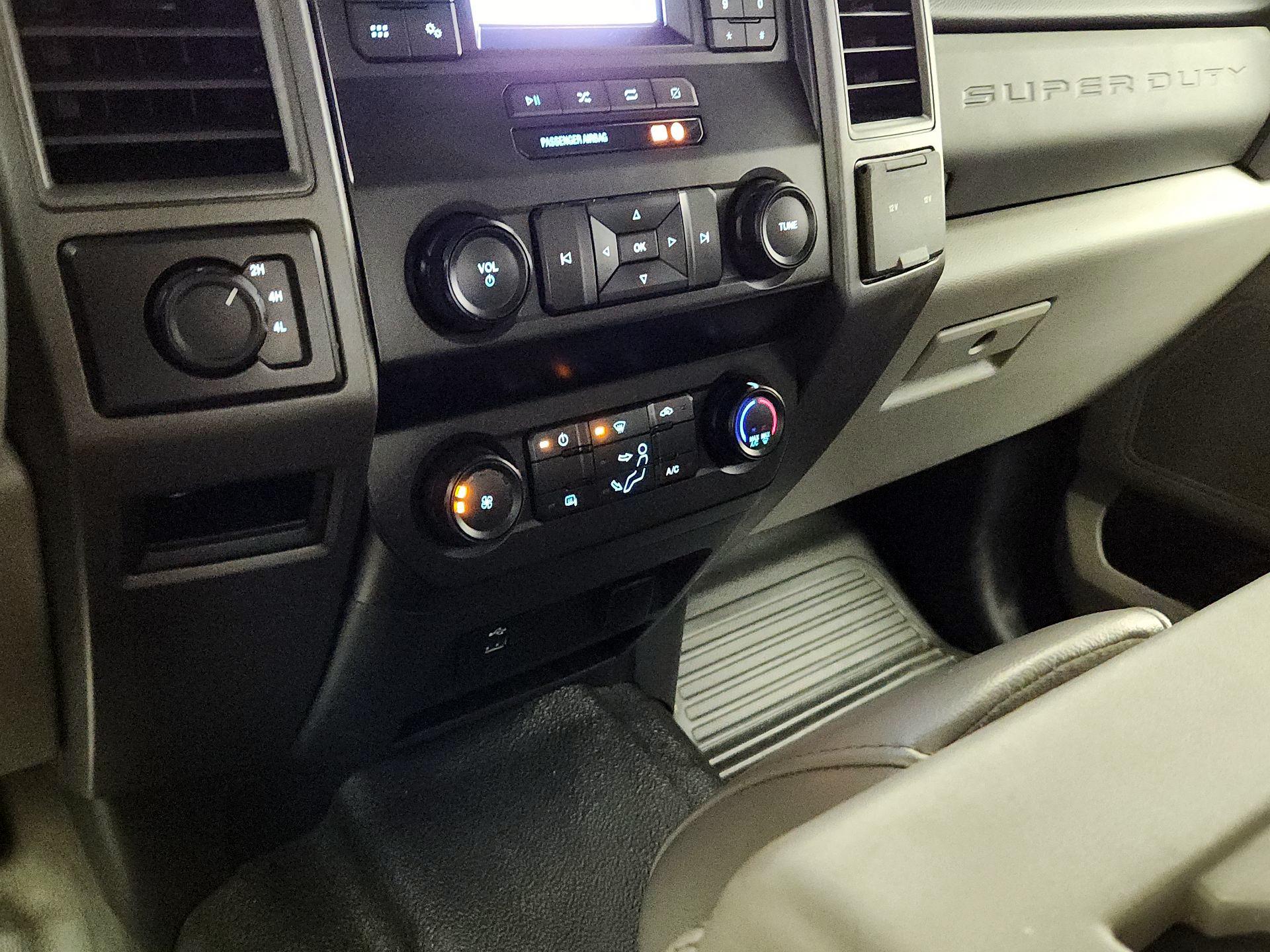 Thumbnail: 2020 Ford F-250 - 16