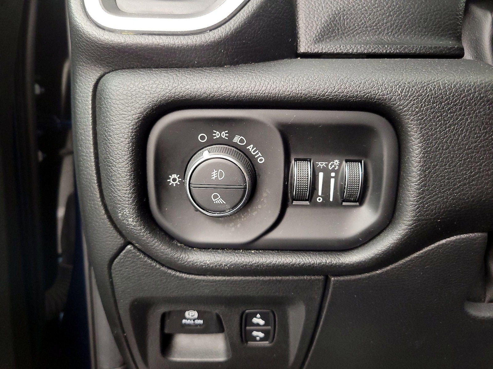2023 RAM Ram 1500 Pickup Laramie - Photo 14