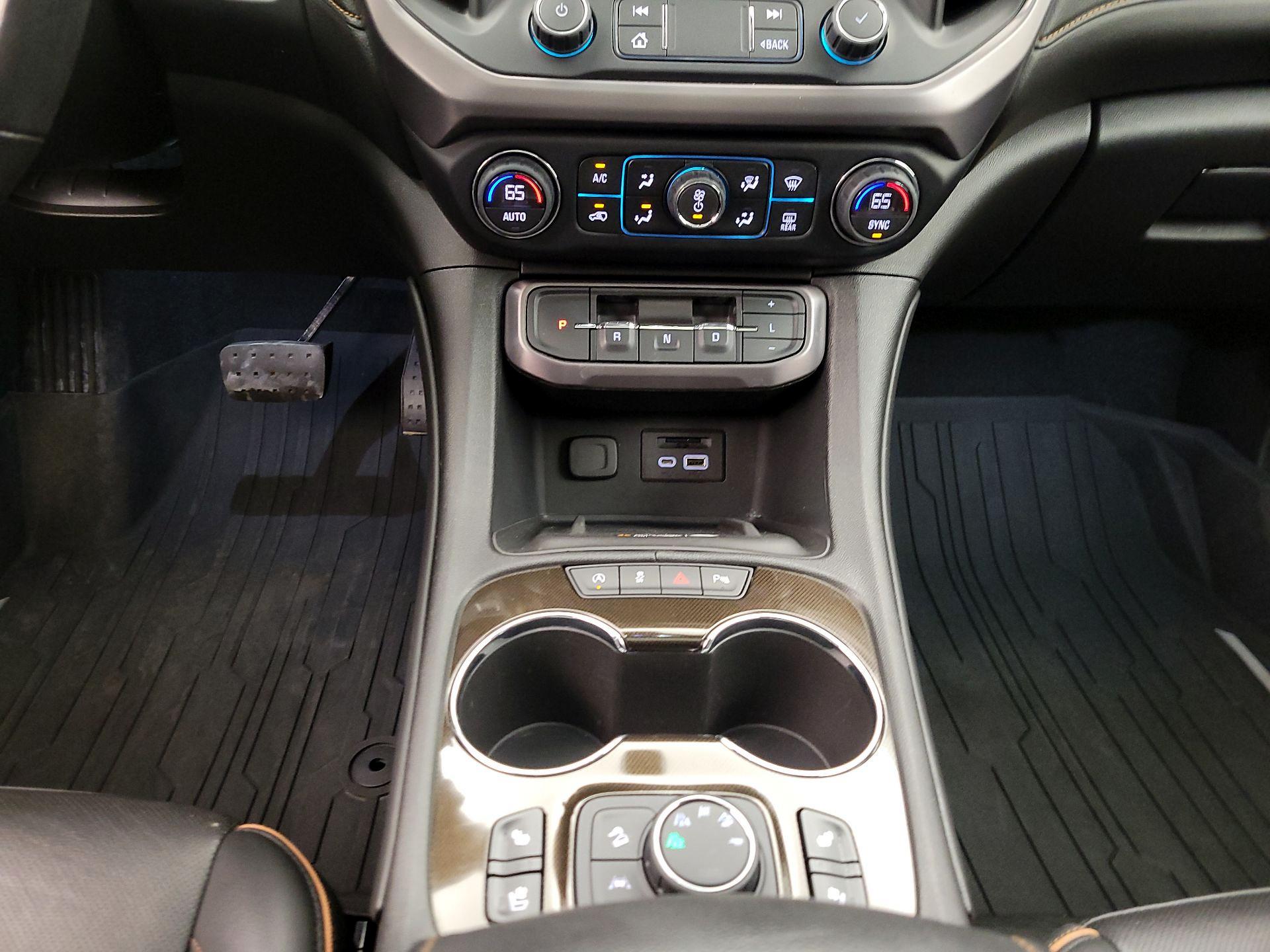 Thumbnail: 2022 GMC Acadia - 17