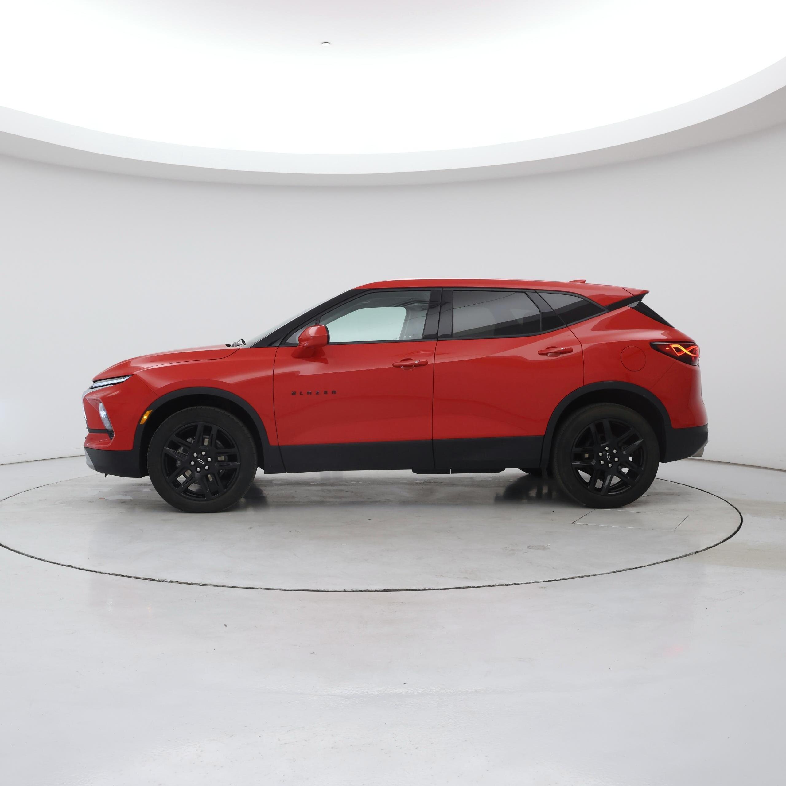 Thumbnail: 2023 Chevrolet Blazer - 3