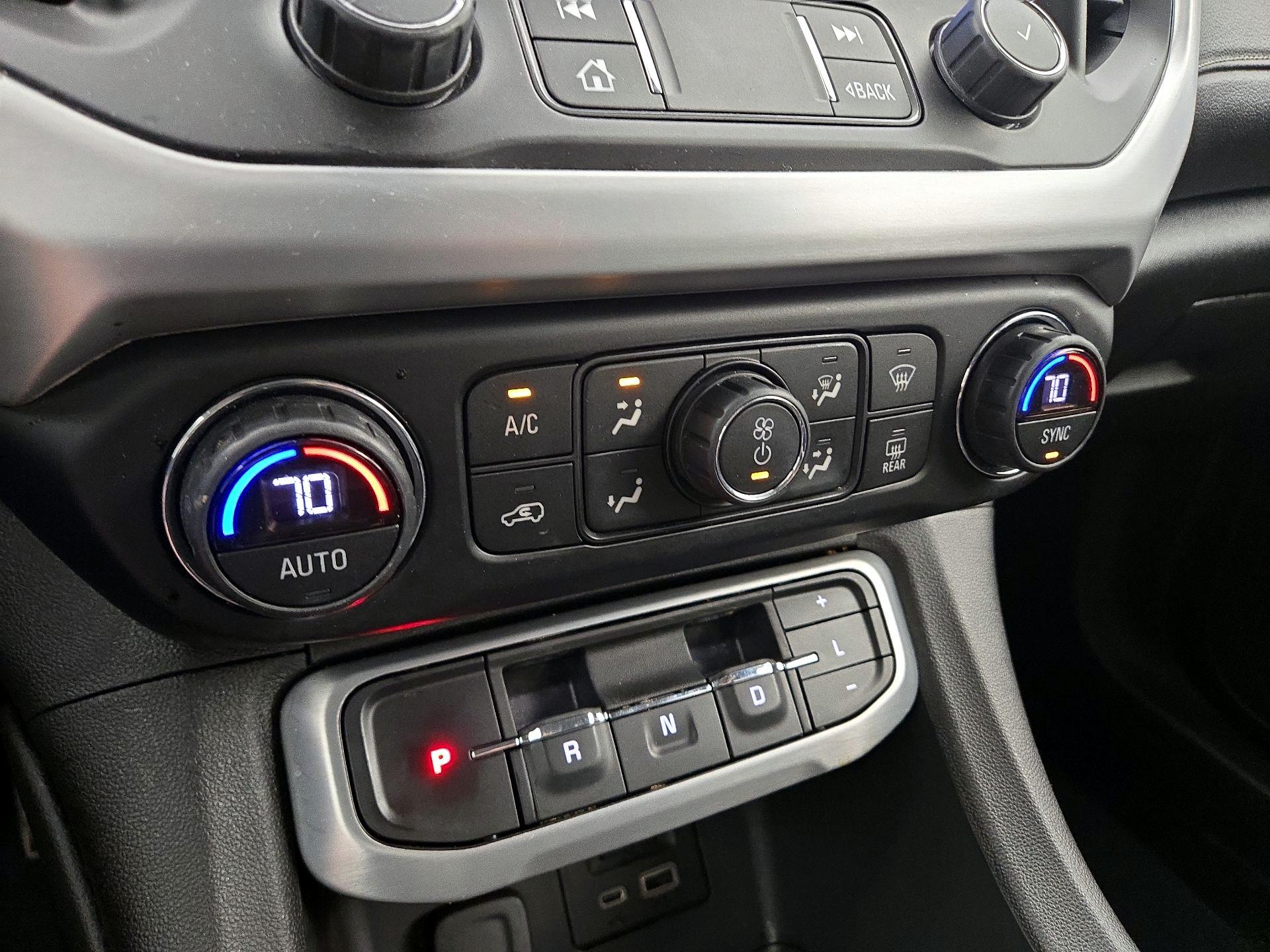 Thumbnail: 2021 GMC Acadia - 17