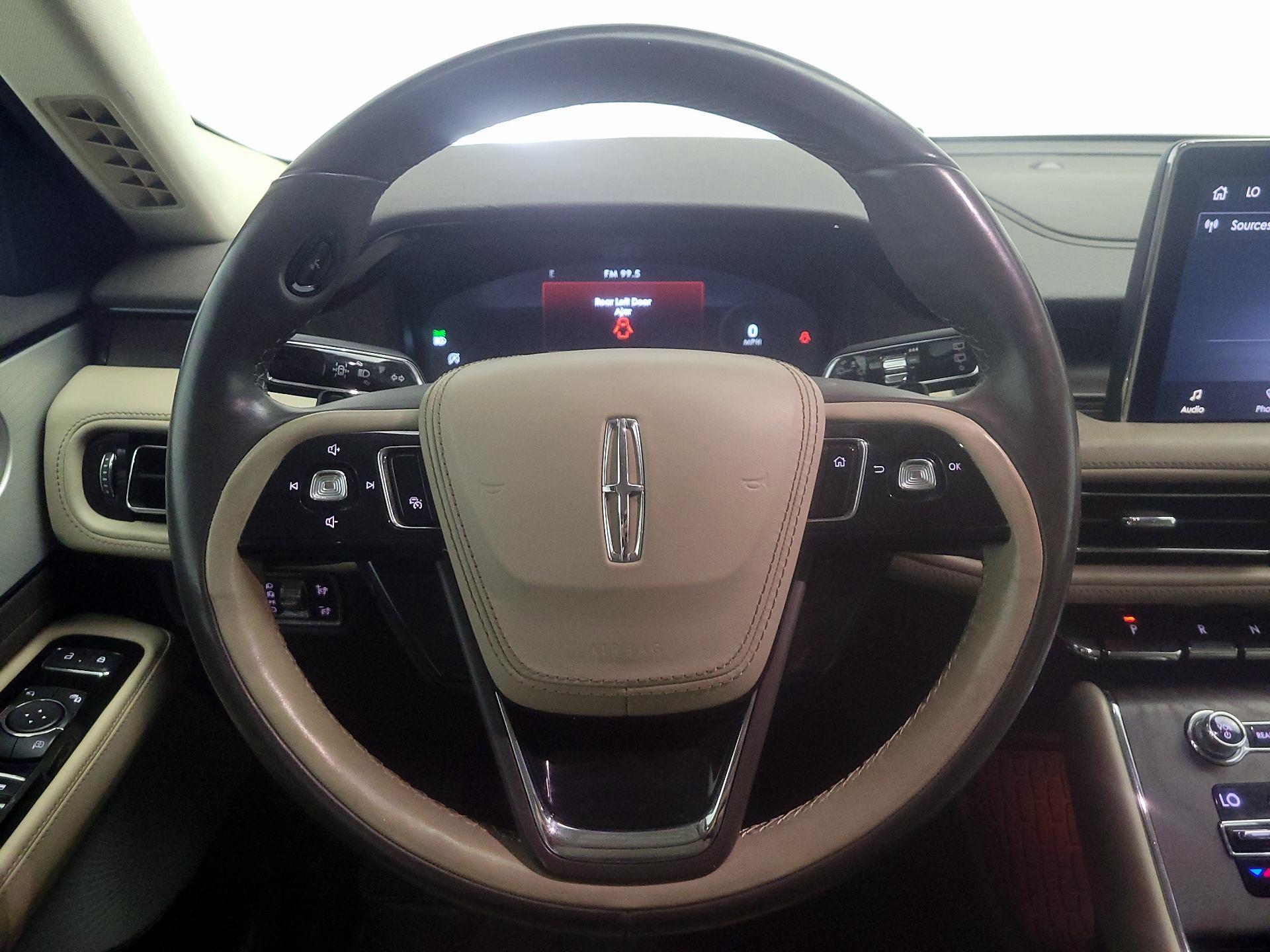 Thumbnail: 2020 Lincoln Aviator - 10