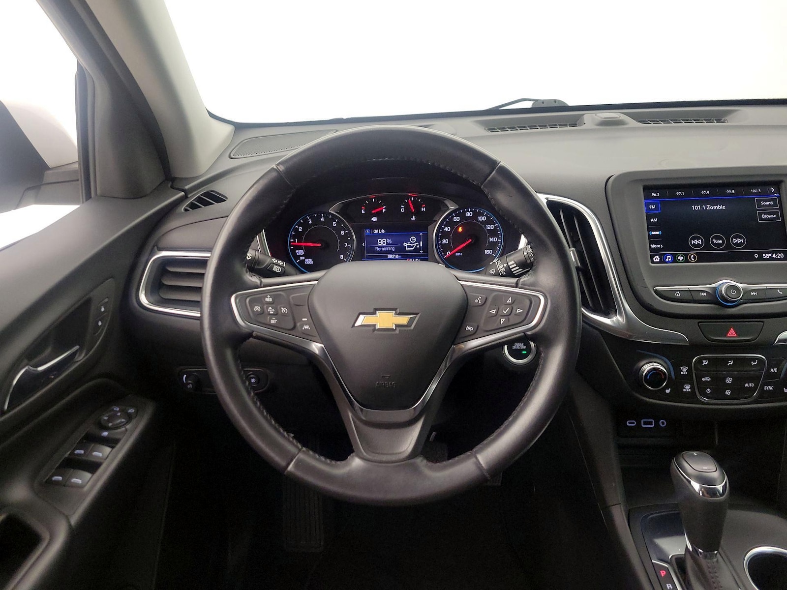 2021 Chevrolet Equinox LT - Photo 11