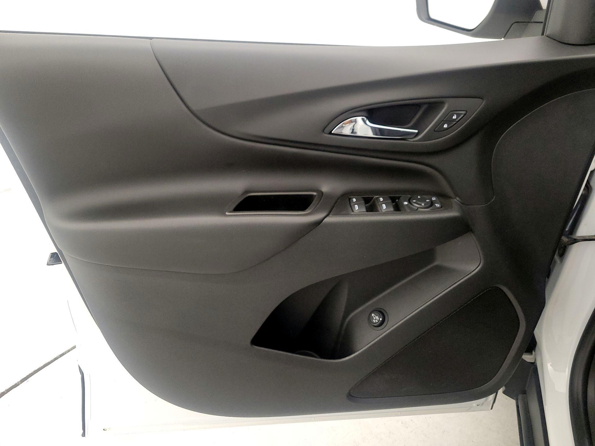 Thumbnail: 2021 Chevrolet Equinox - 12