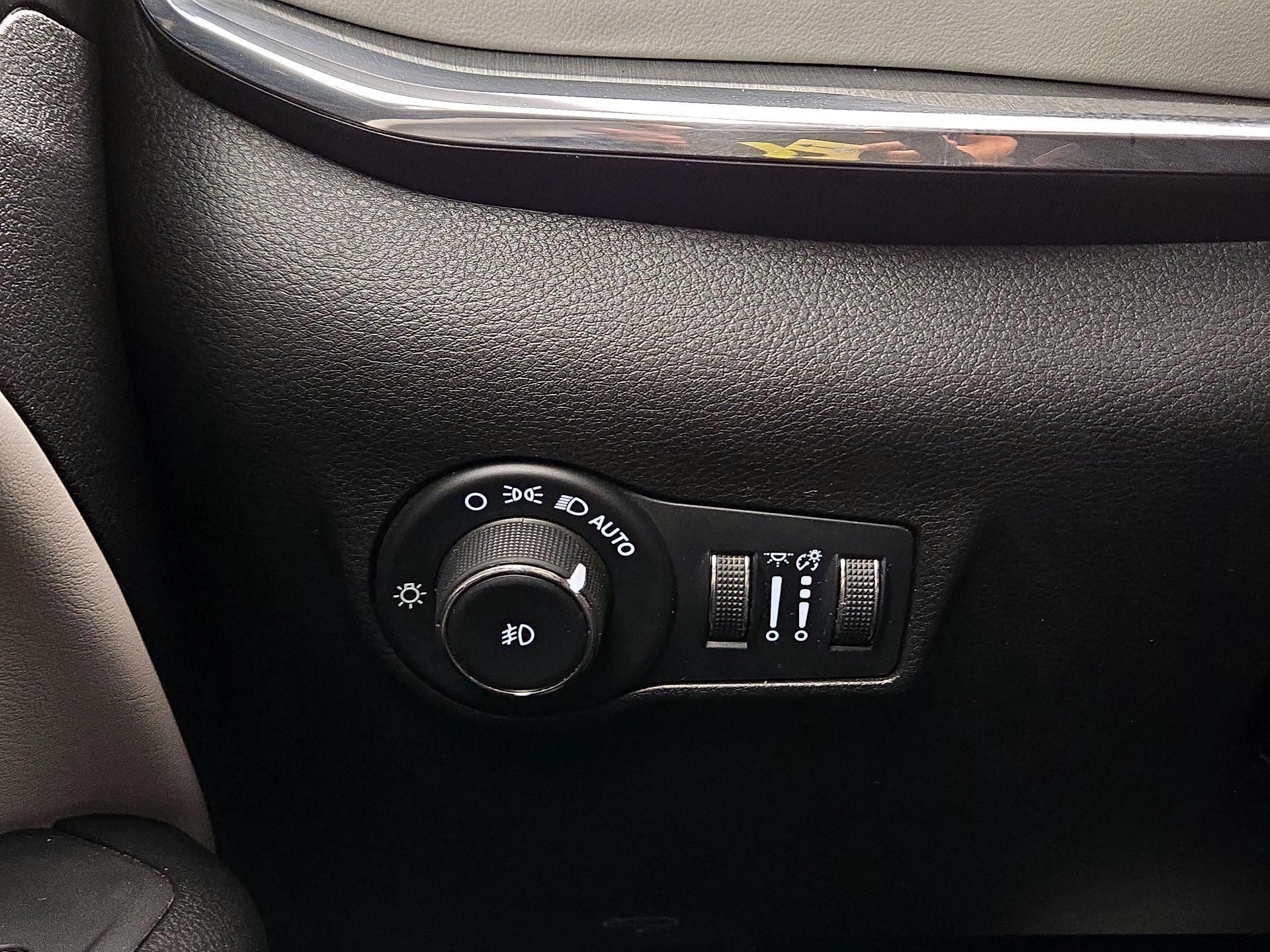 Thumbnail: 2023 Jeep Compass - 13