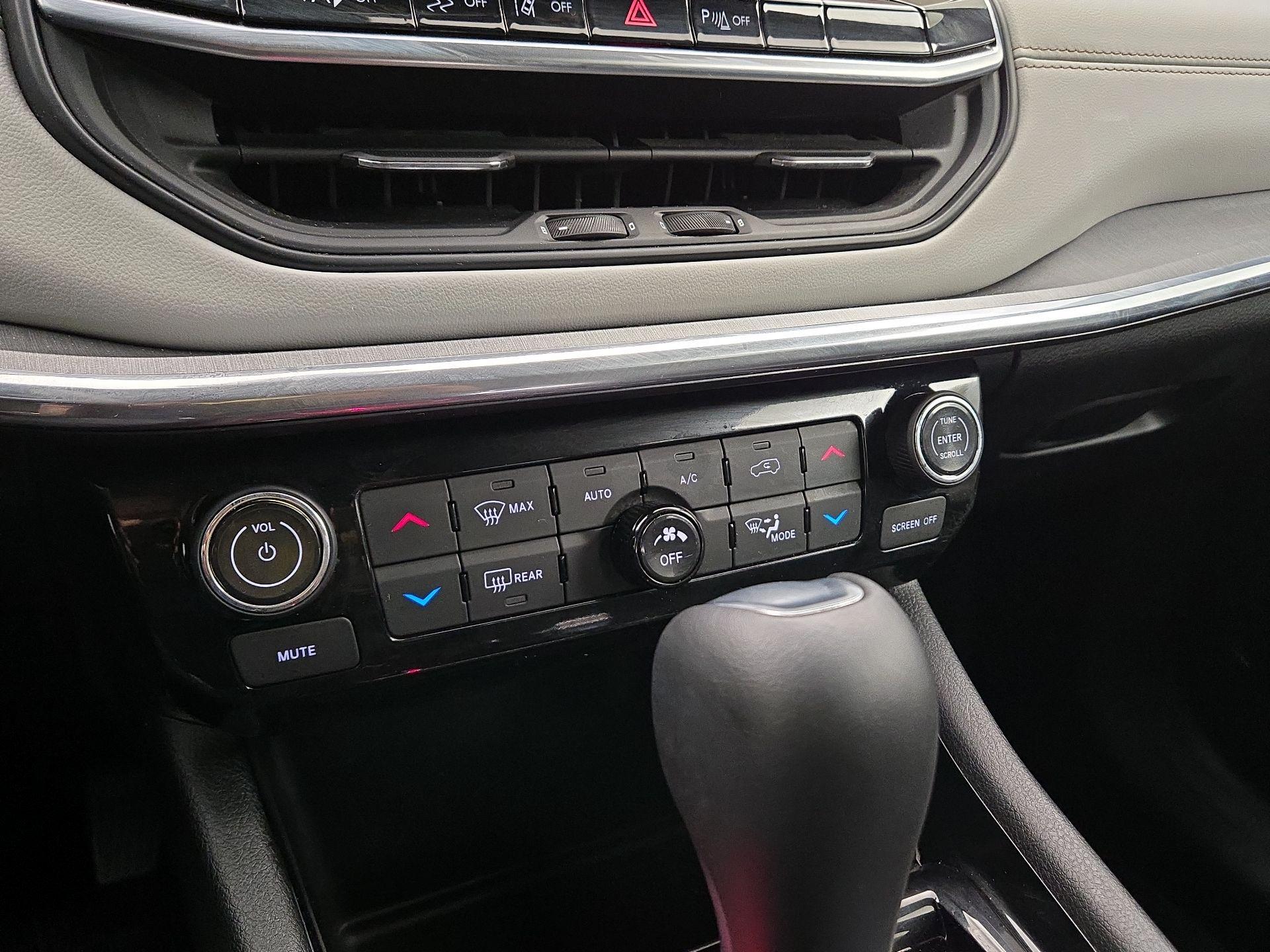 Thumbnail: 2023 Jeep Compass - 16